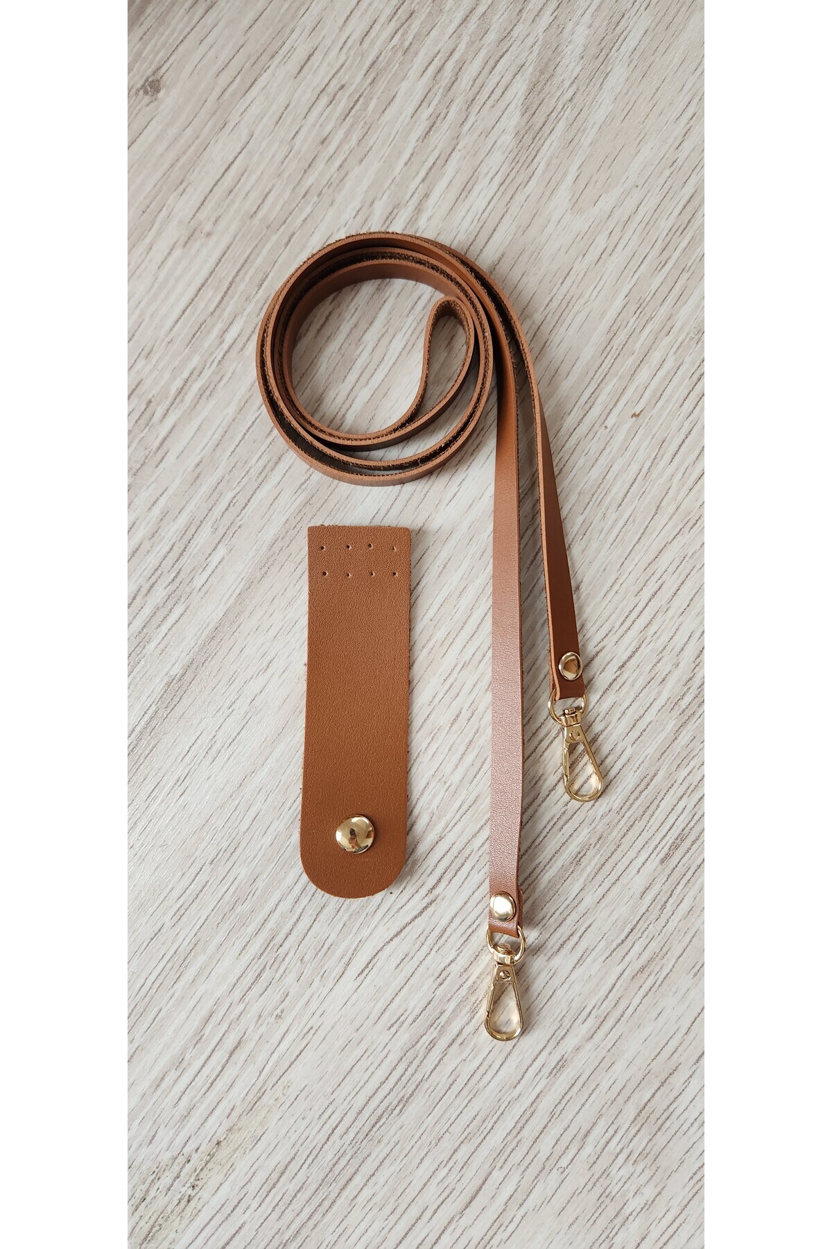 Leather Snap Cap And Thin Strap 110 Cm