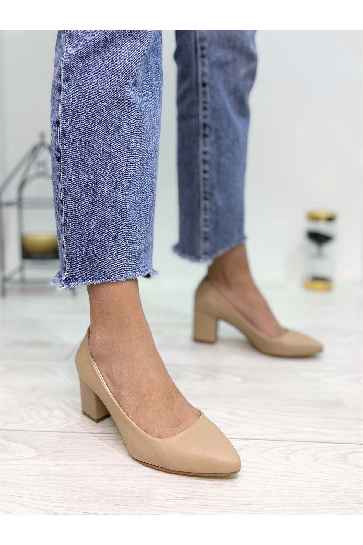 EPTC 1st Quality Nude Skin Thick Heel Classic Stiletto Narrow