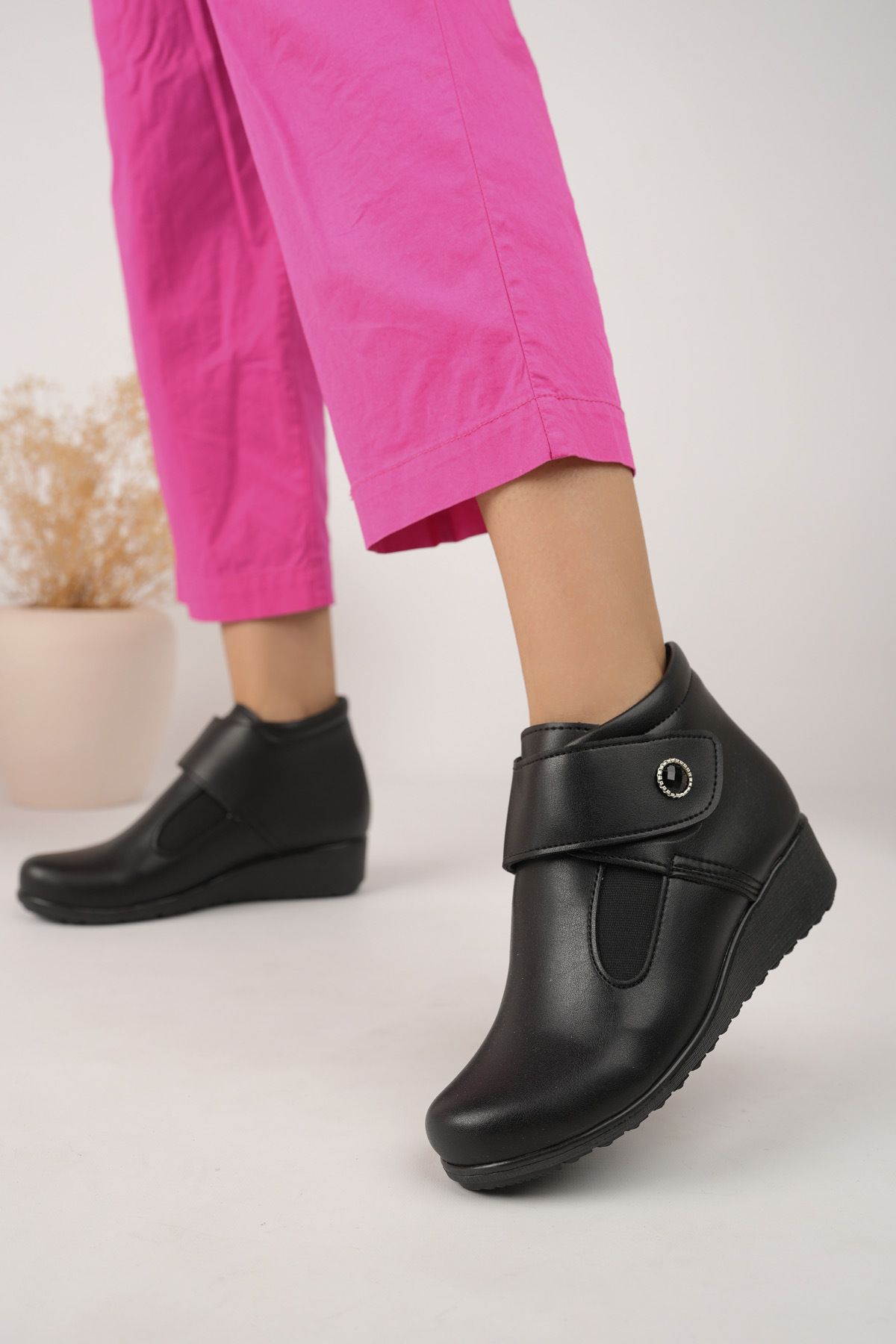 ZEYGMEN Orthopedic Fiber Lined Boots Trendyol