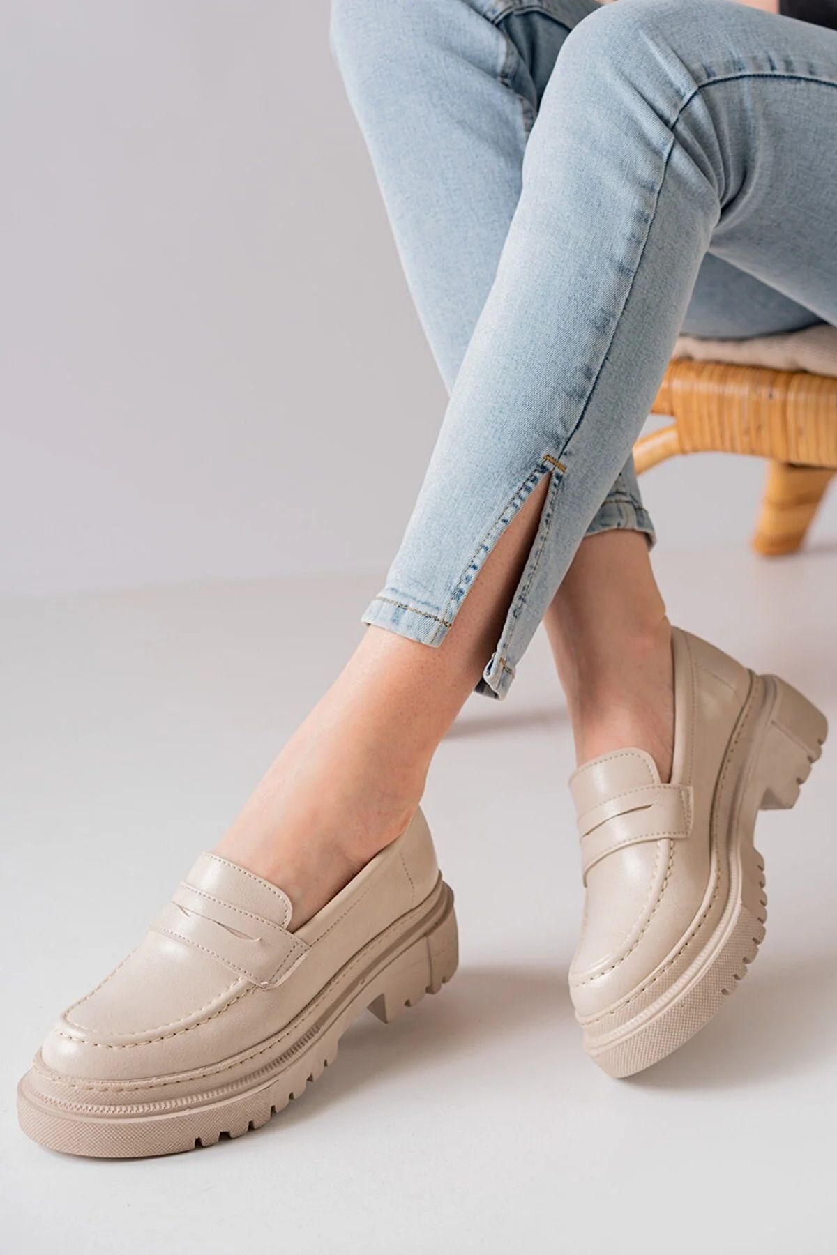 Womens shop narrow loafers