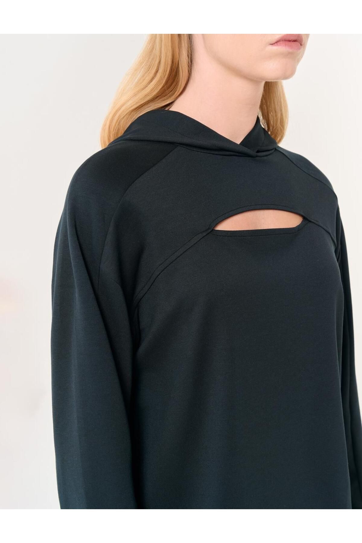 Jimmy Key Black Long Sleeve Hooded Low cut Sweatshirt Trendyol