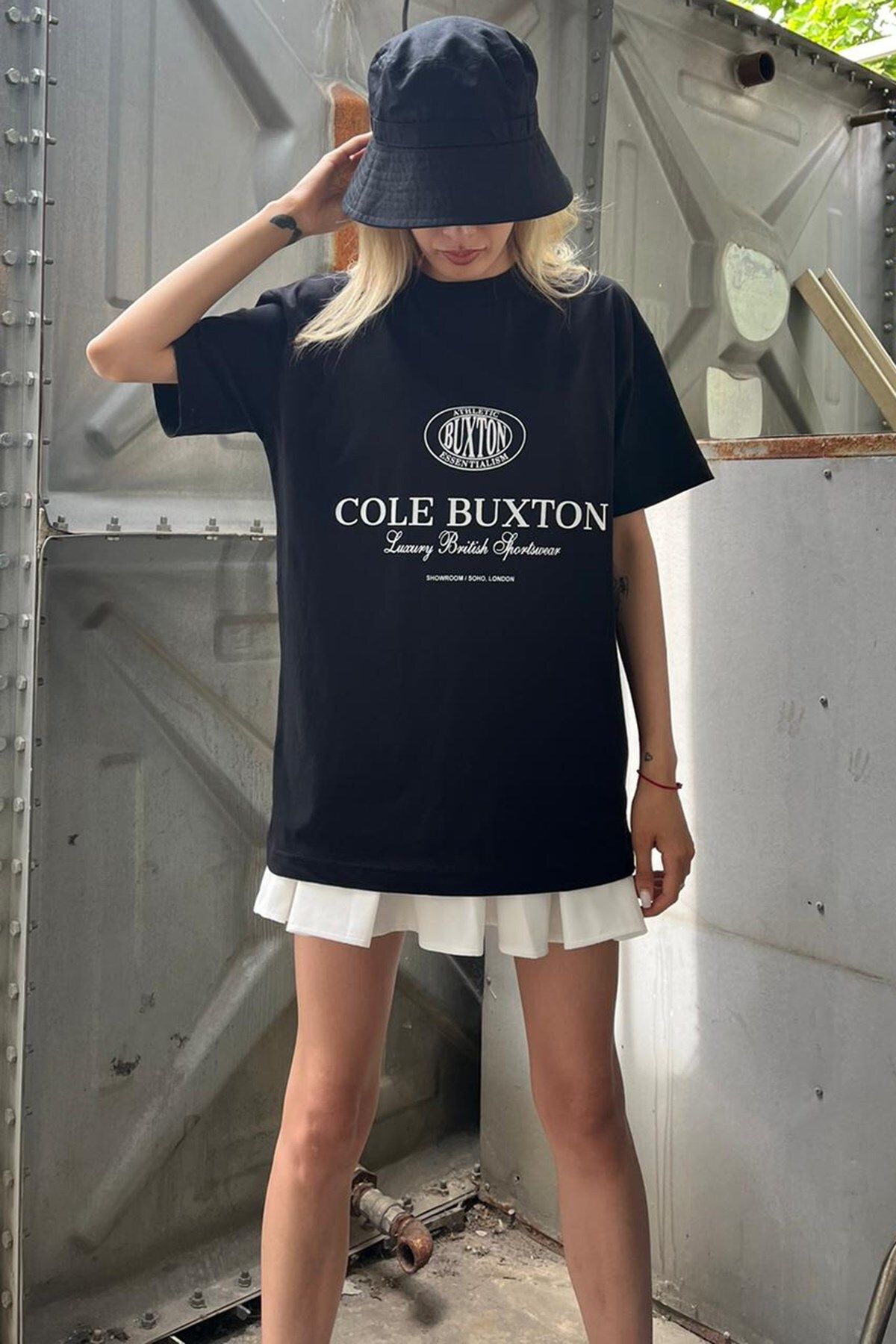 تی شرت یقه خدمه طرح چاپی مدل قواره دار آستین کوتاه زنانه مدمکست Madmext (برند ترکیه)