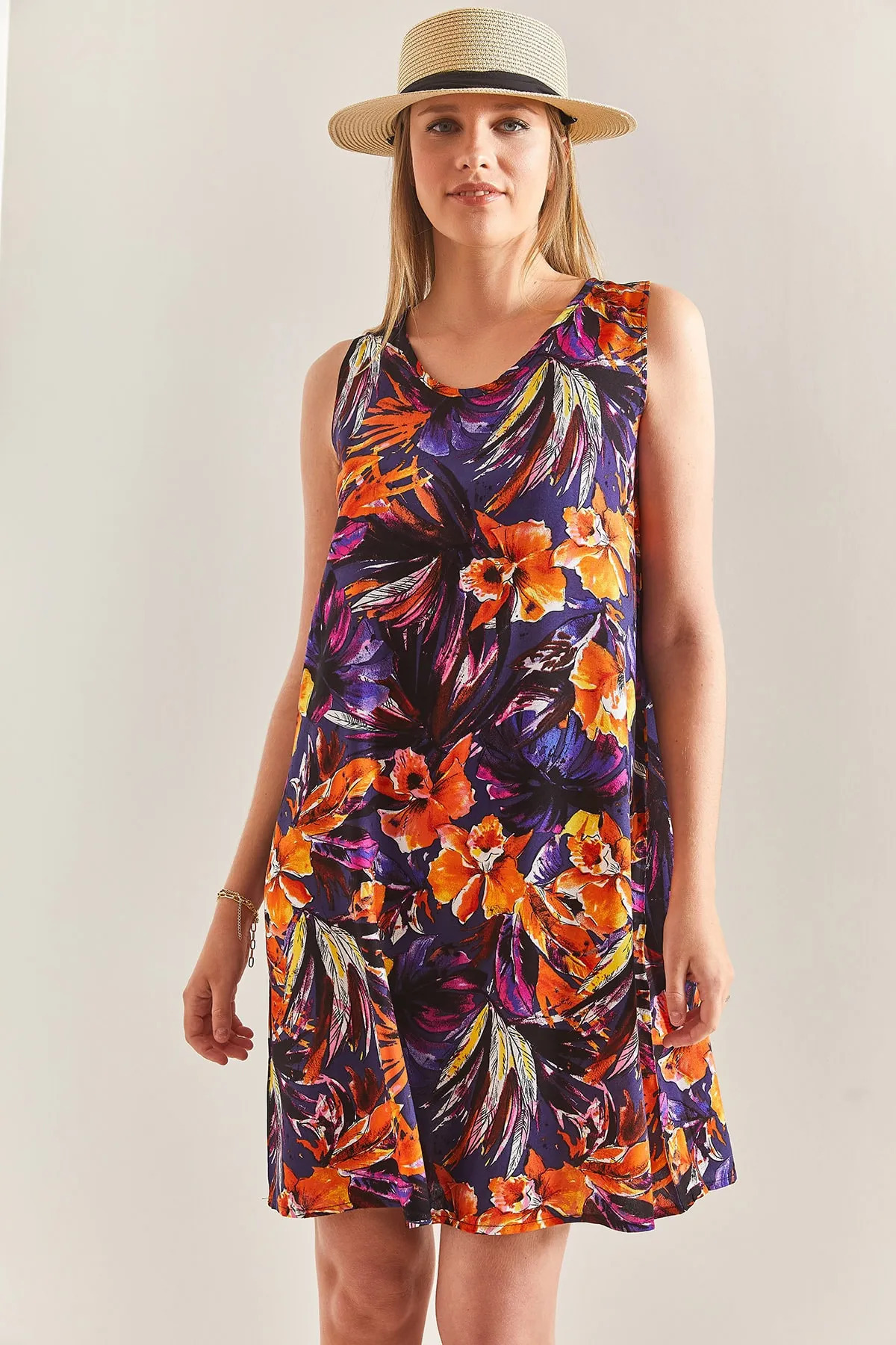 complete the look image
