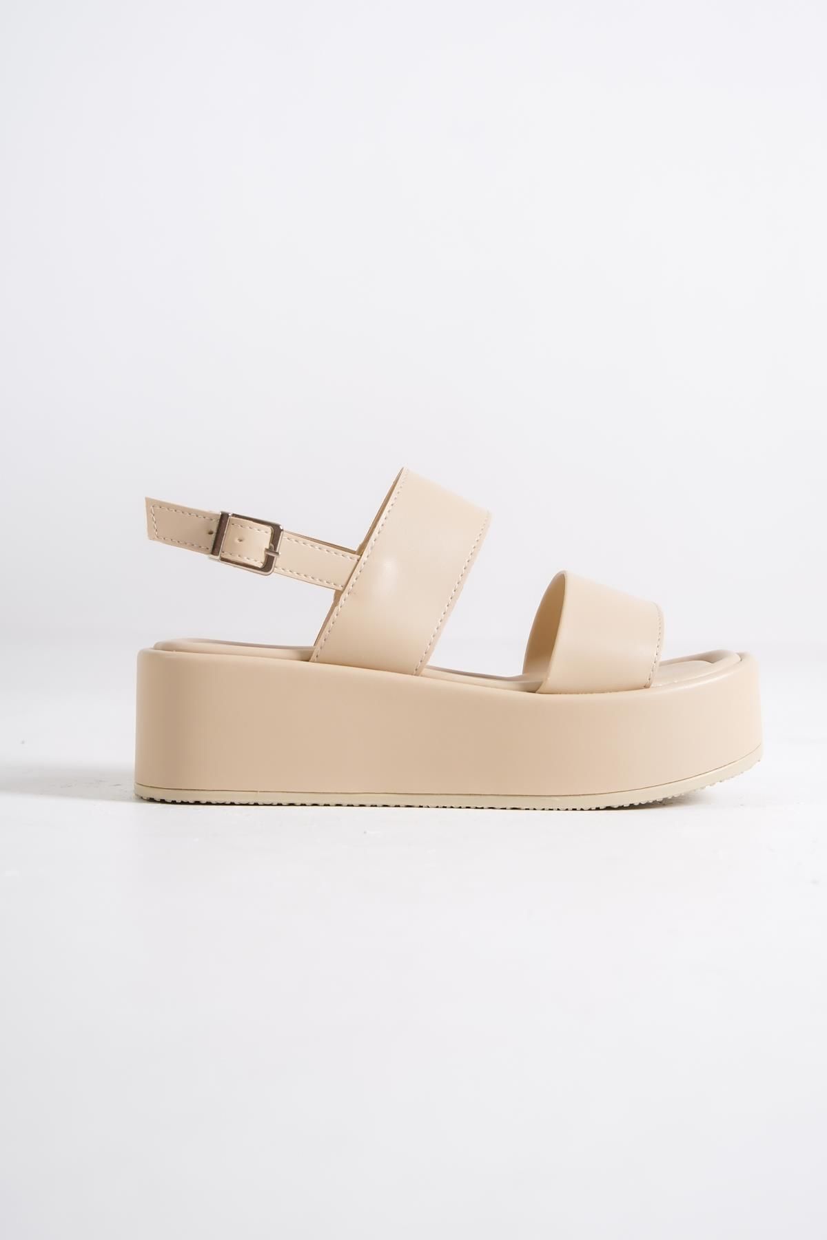 Capone Outfitters-Capone dicke, doppelt geschnallte Keilabsatz-Sandalen in Beige für Damen 6