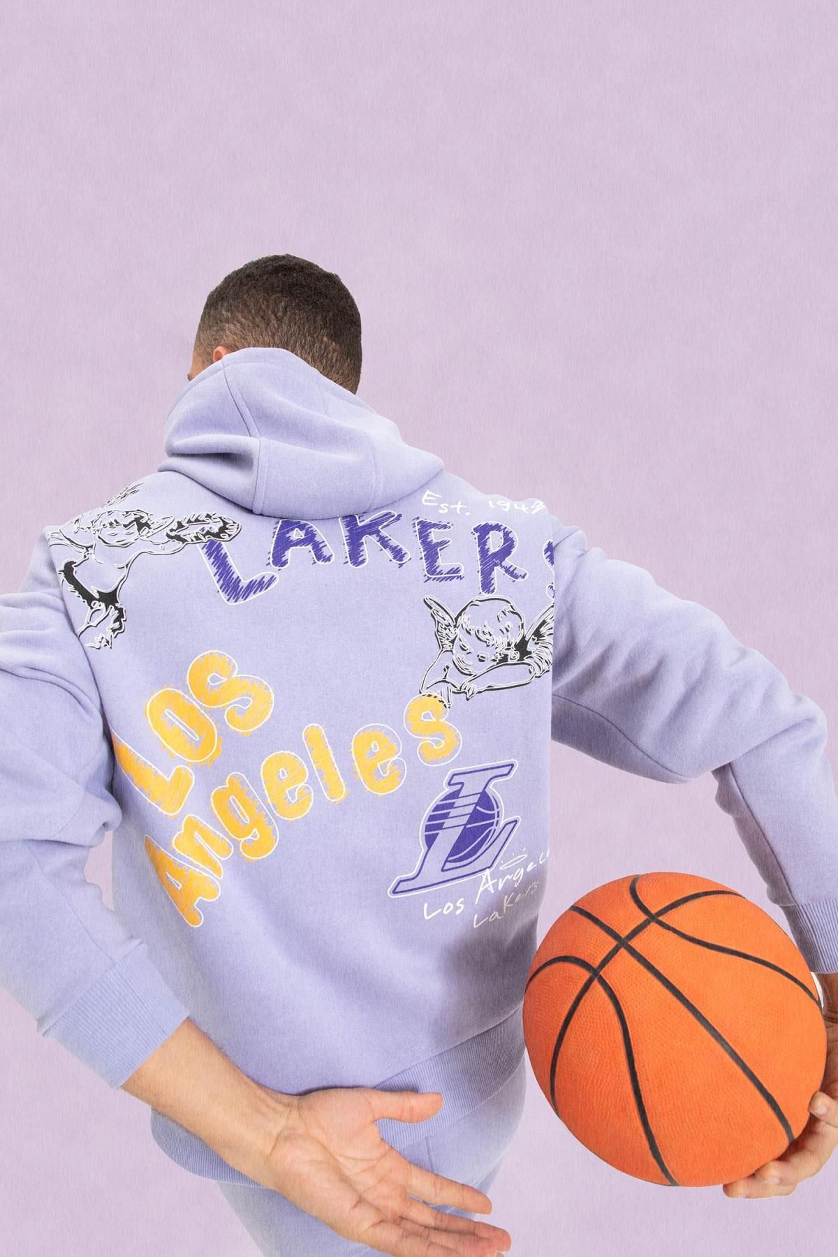 Black MAN DeFactoFit NBA Los Angeles Lakers Licensed Oversize Fit