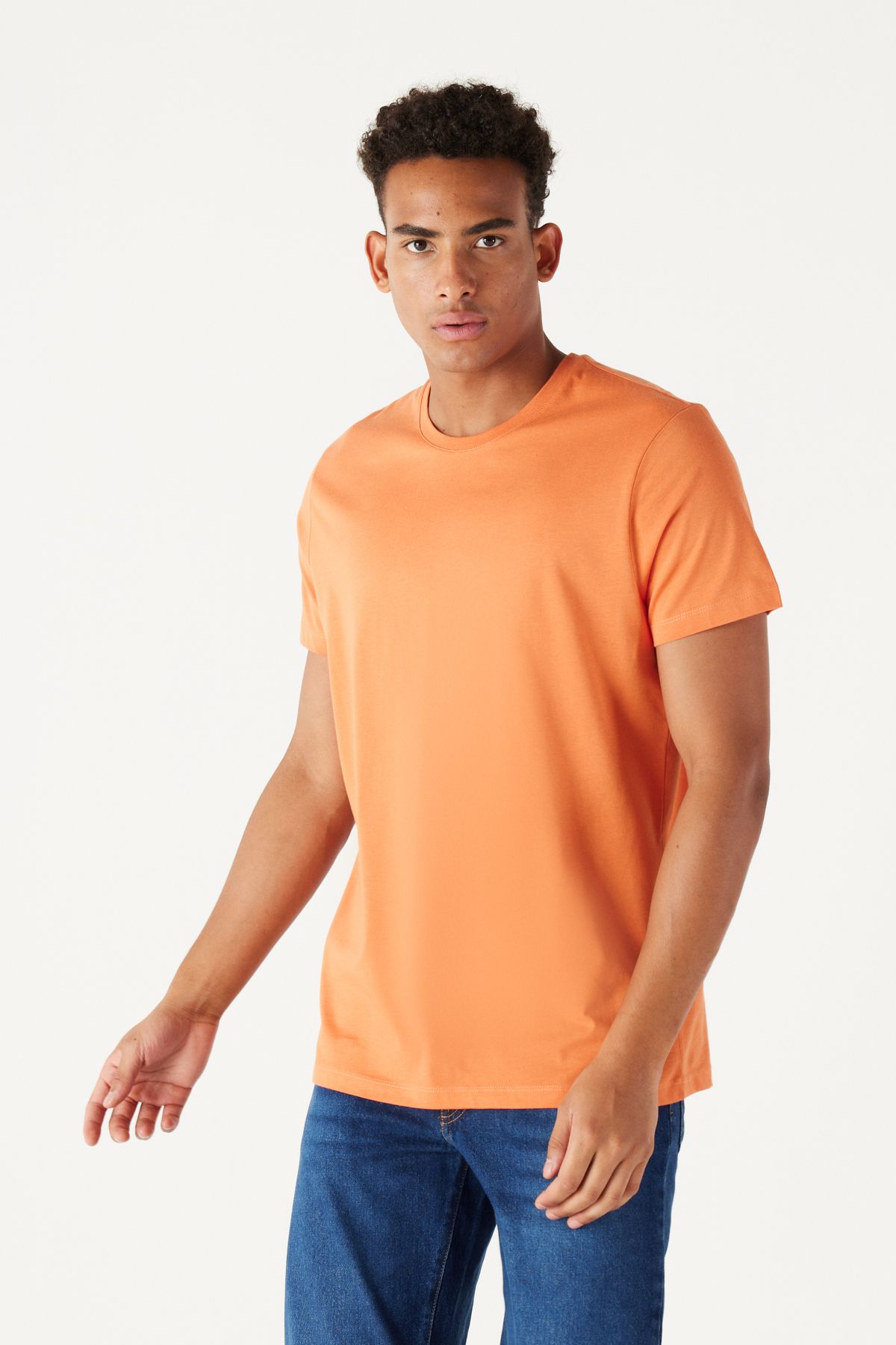 AC&Co / Altınyıldız Classics تی شرت آستین کوتاه مردانه نارنجی 100% نخی با برش باریک و