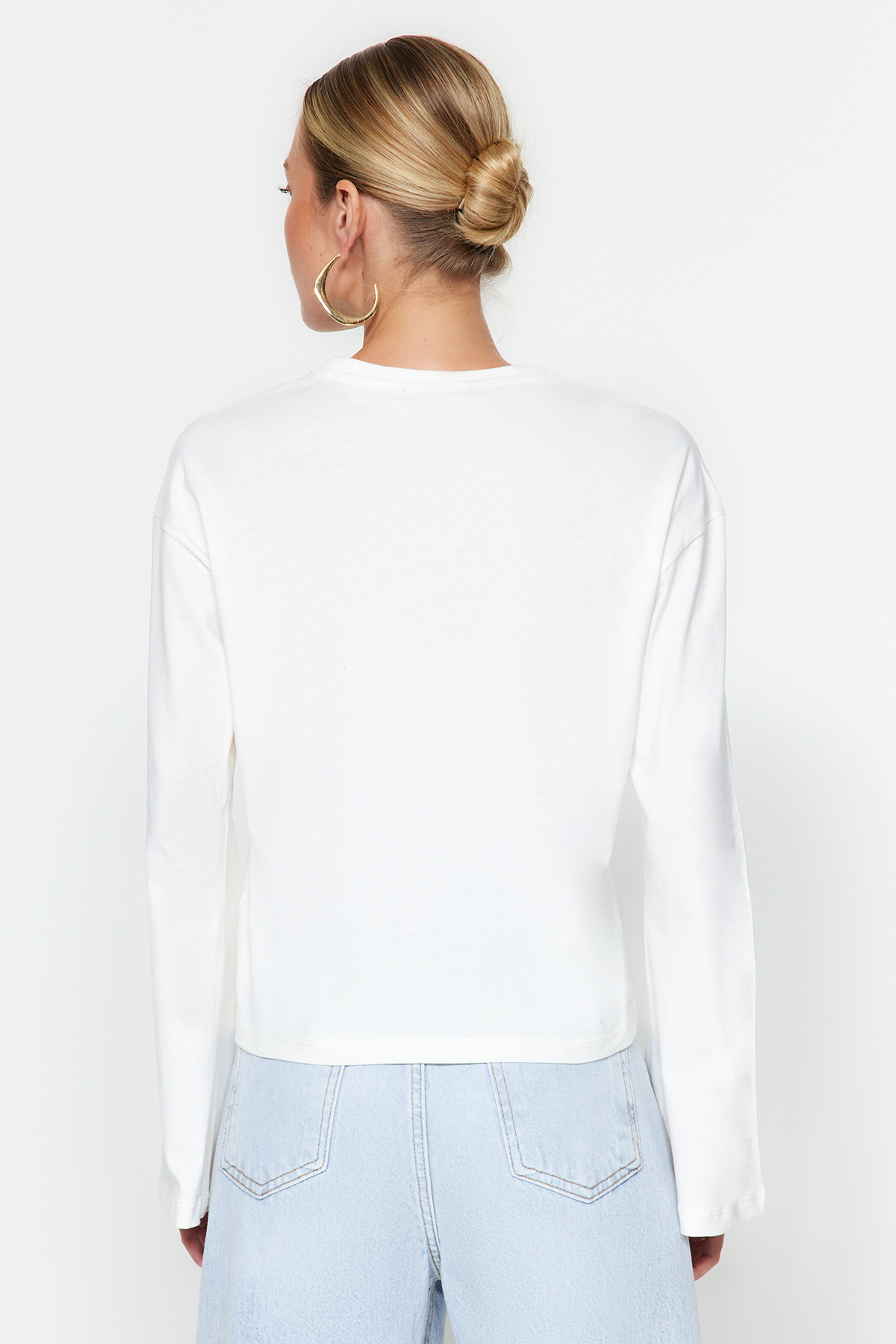 Trendyolmilla  Ekru İspanyol Kol Bisiklet Yaka Regular/Normal Kalıp Örme T-Shirt TWOAW24TS00008 - Görsel 5