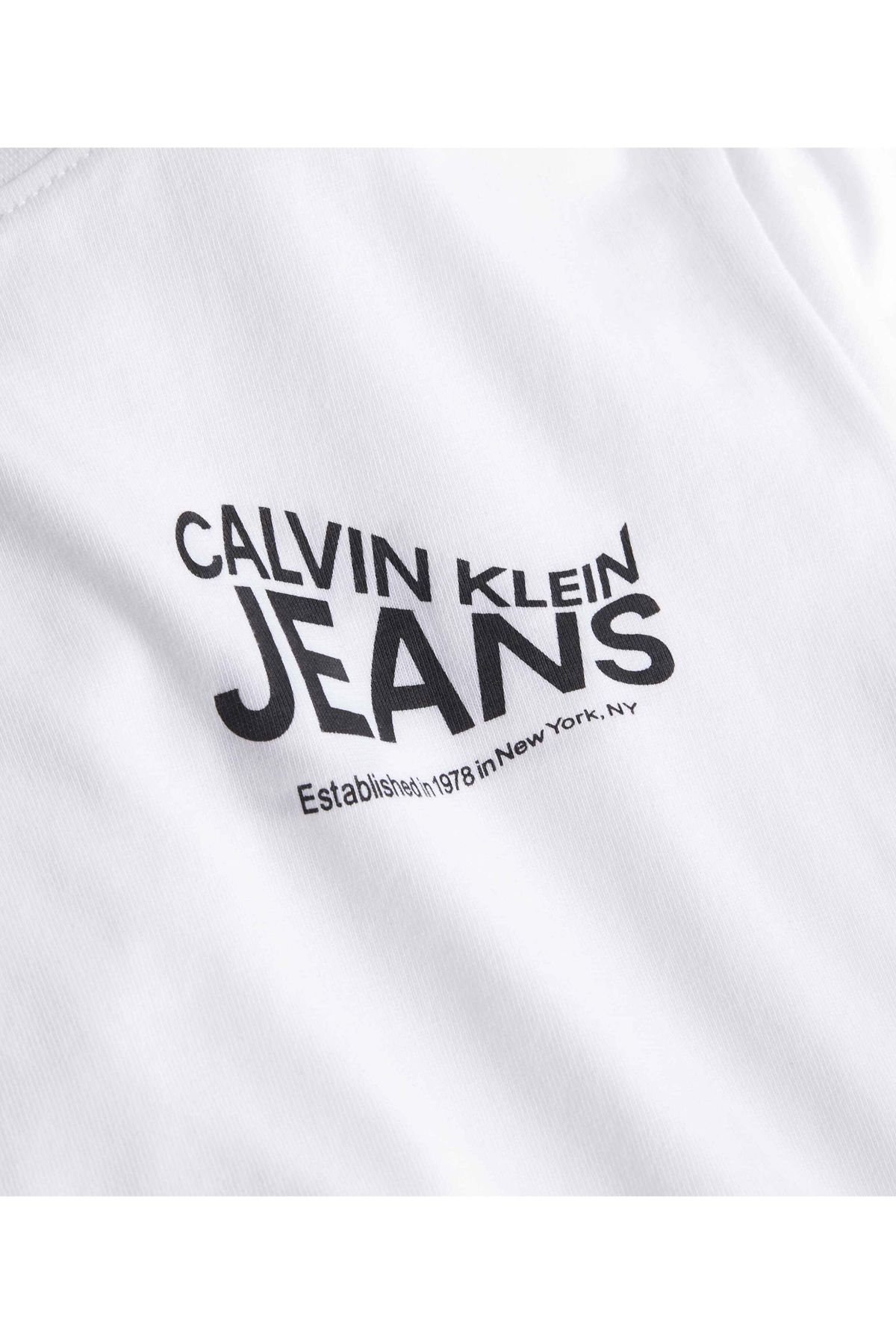 Girls calvin klein tshirt store