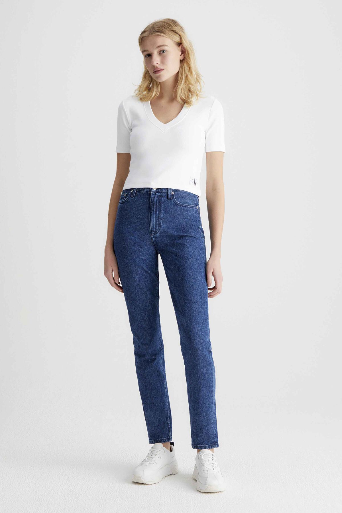 Girls calvin klein tshirt store