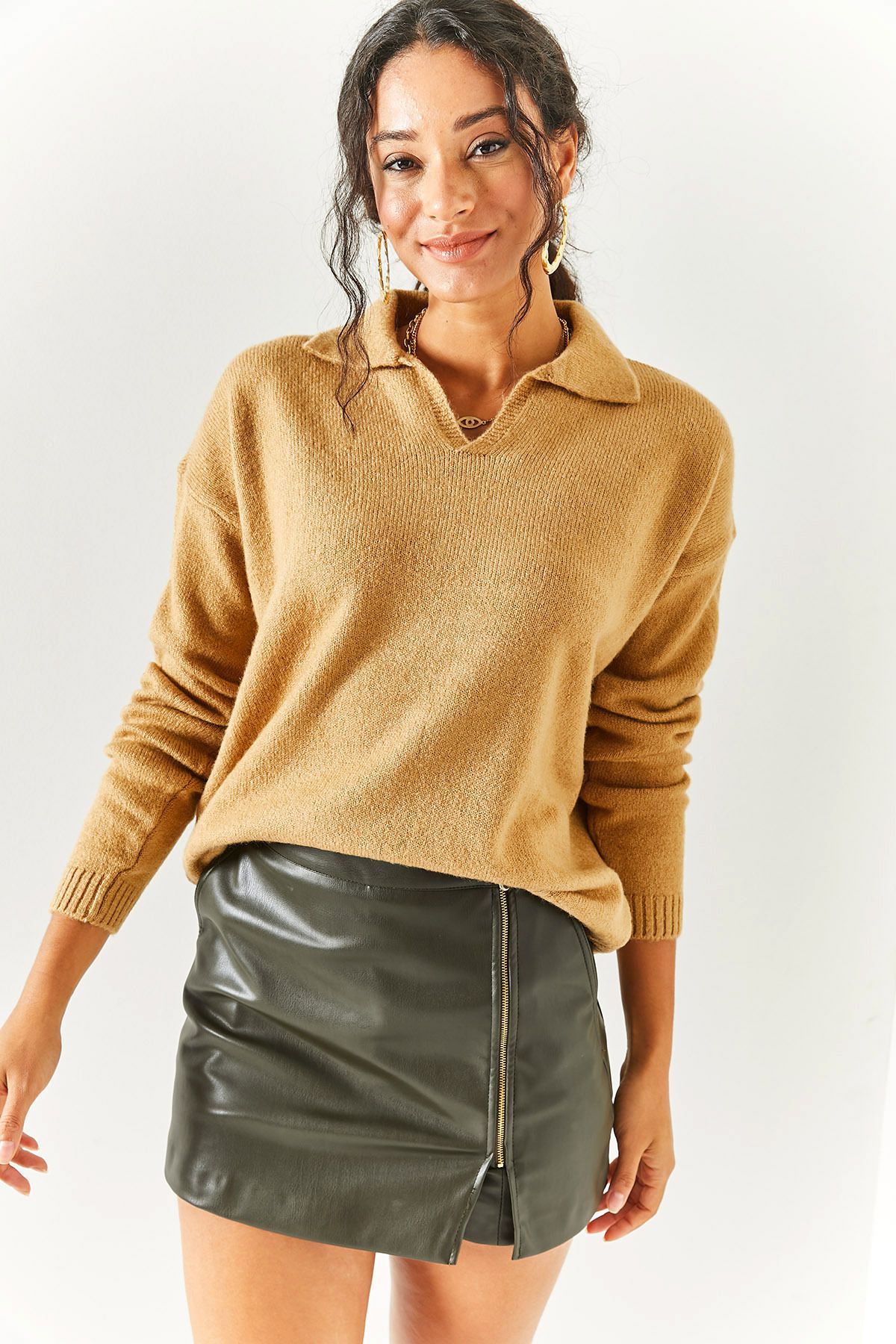Olalook-Women's Biscuit Polo Collar Washed Soft Textured Knitwear Sweater KZK-19000432 2