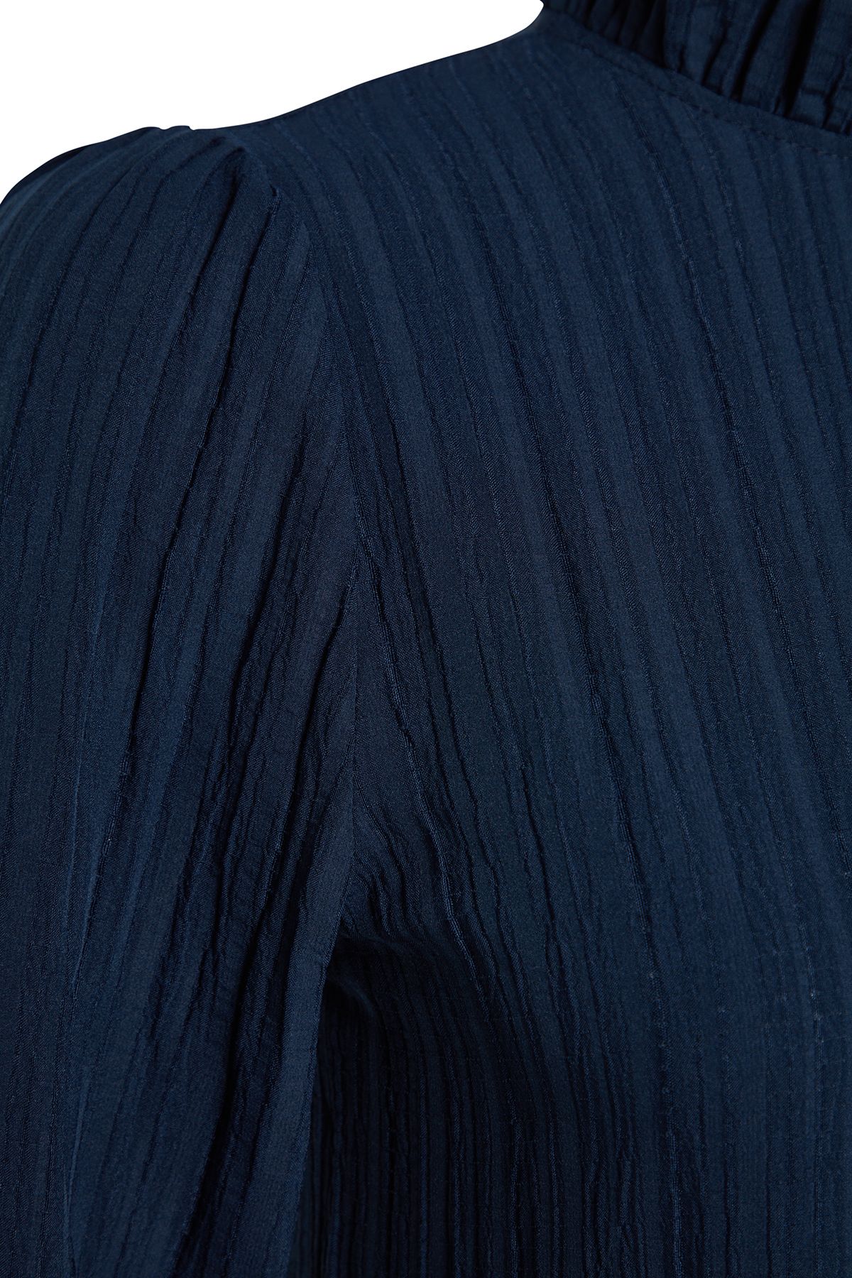 Trendyol Modest-Marineblaues Crinkle-Gewebtes Kleid mit Stehkragen und weiter Passform TCTSS22EB00171 6