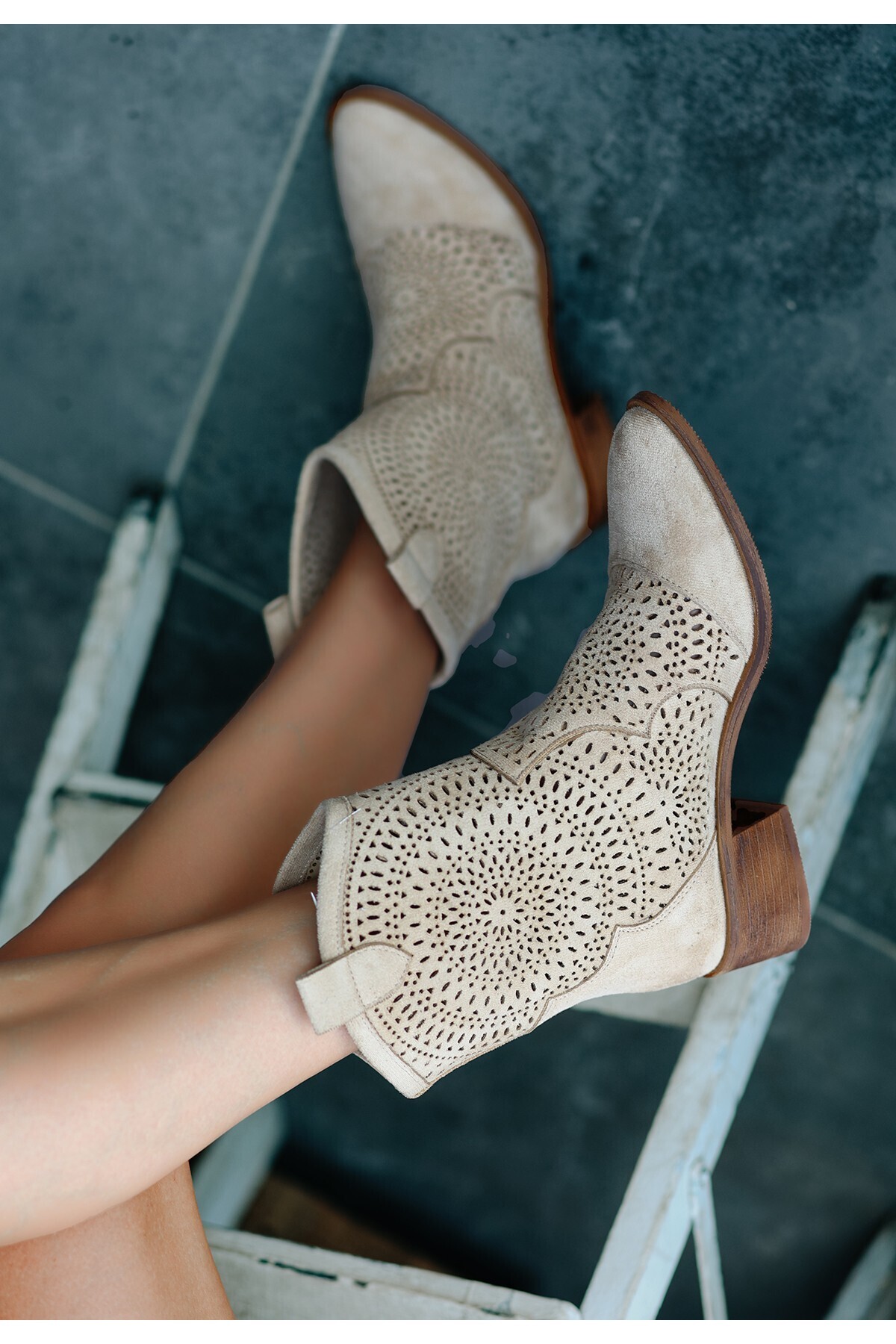 Asil Bej Süet Topuklu Bot