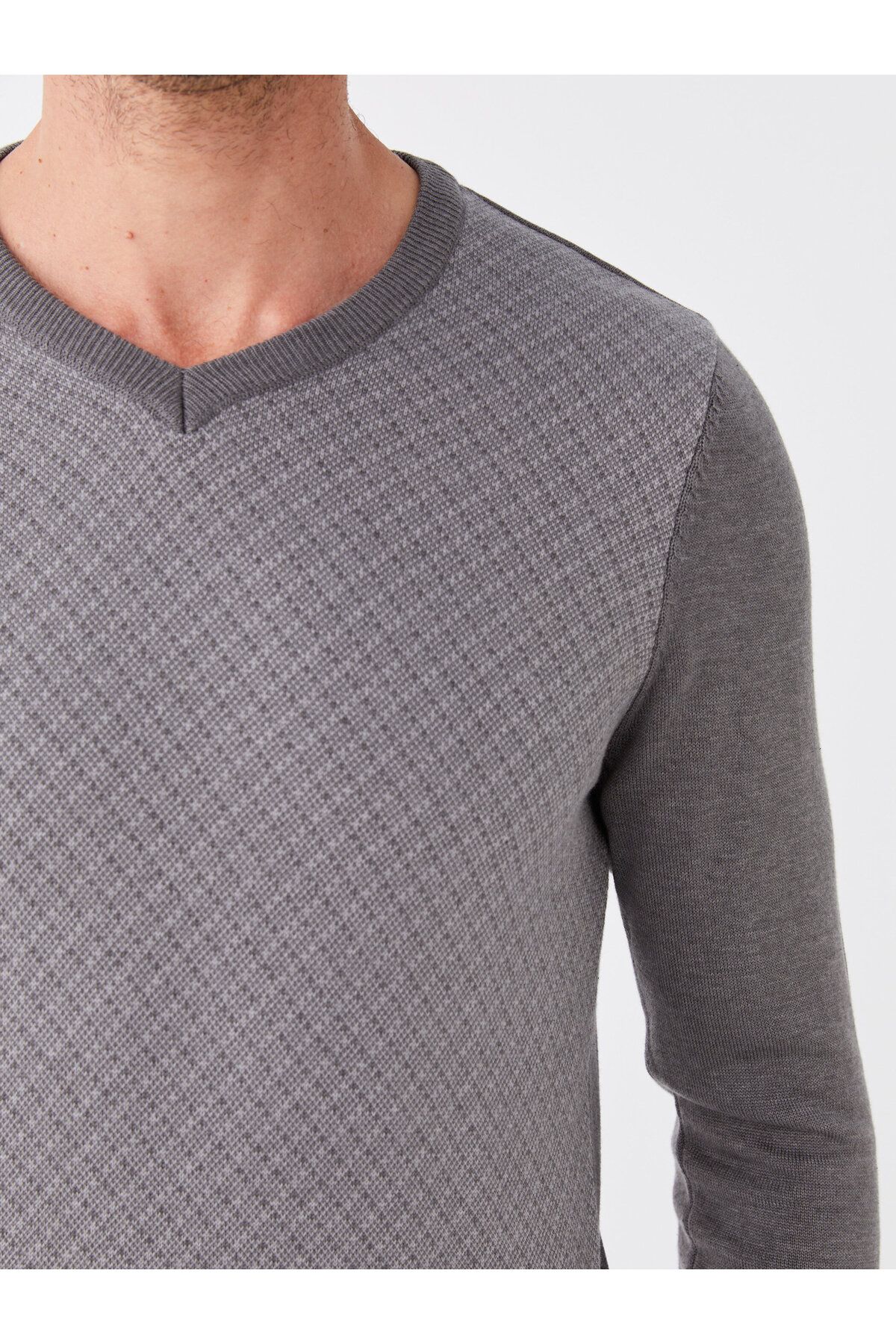 LC Waikiki-Strickpullover für Herren – V-Ausschnitt, lange Ärmel 4