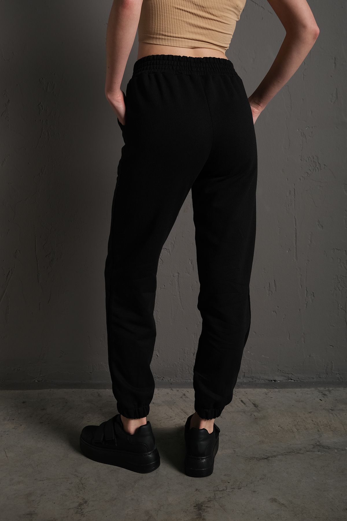 Womens black deals jogger sweatpants