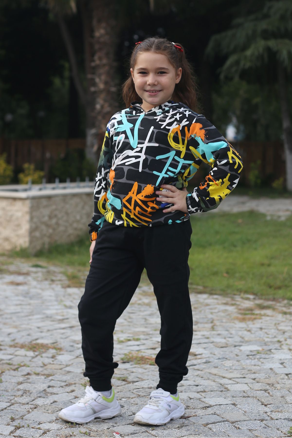 Girls tracksuit age 7 2025
