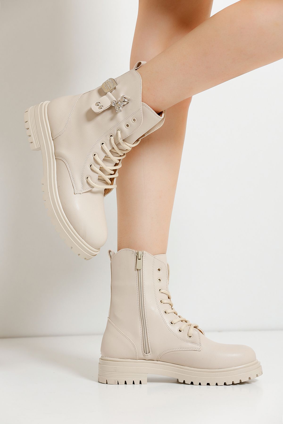 Low boots beige femme 2025