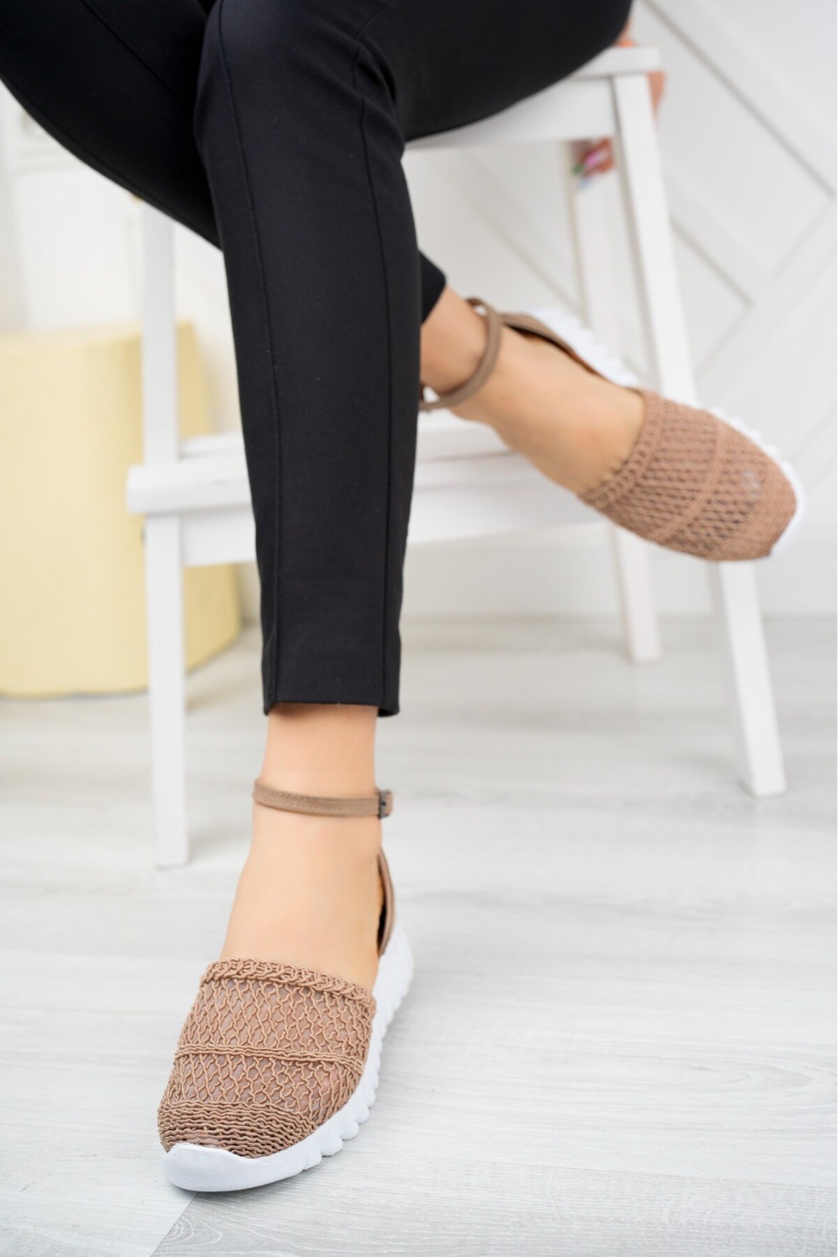 Nude Örgülü Sandalet