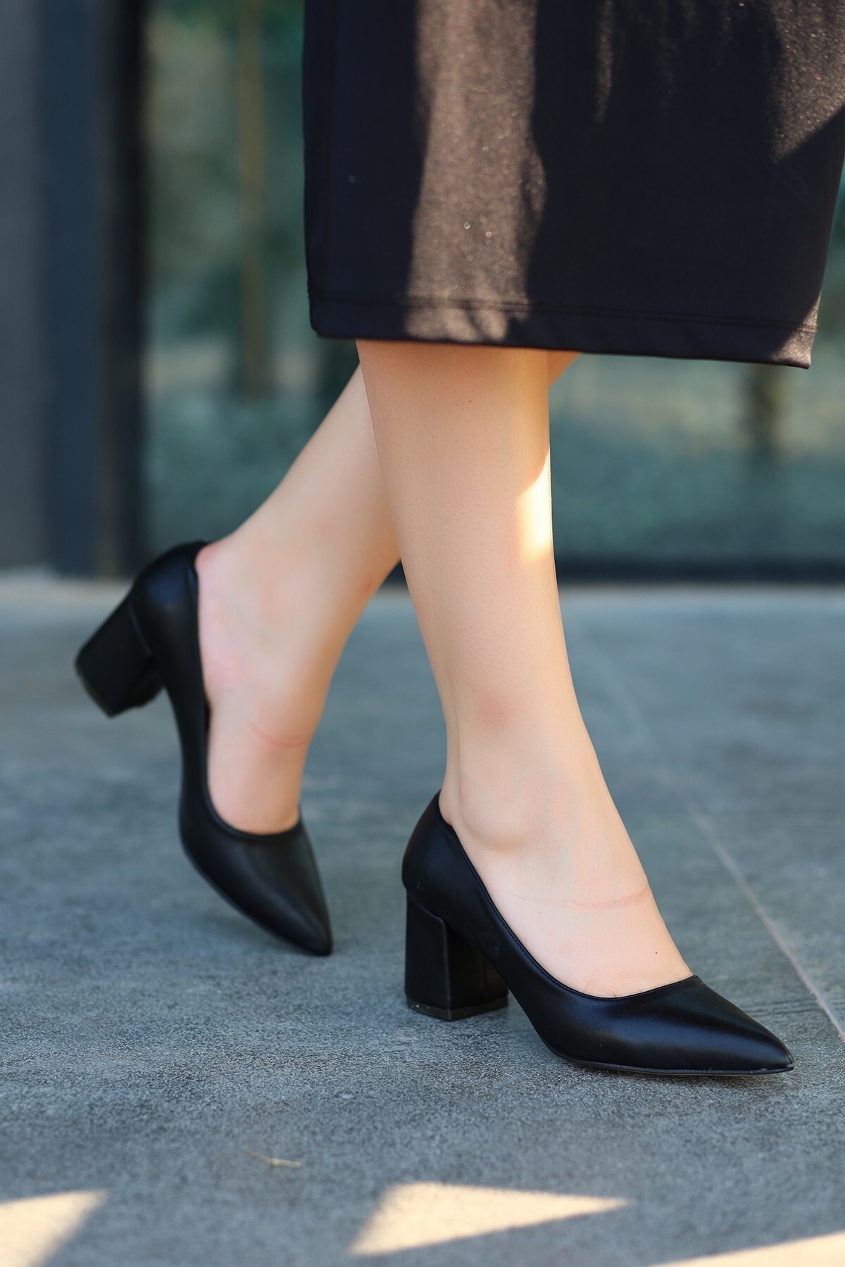 Zool Siyah Cilt Topuklu Ayakkabı