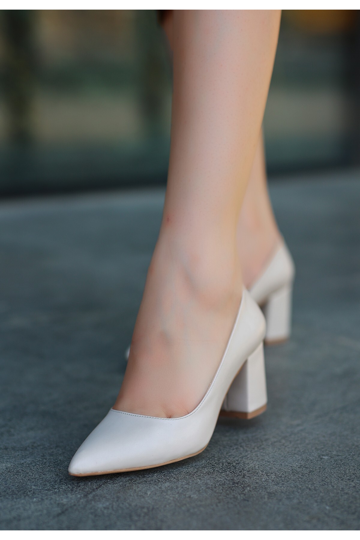 Zool Bej Cilt Topuklu Ayakkabı