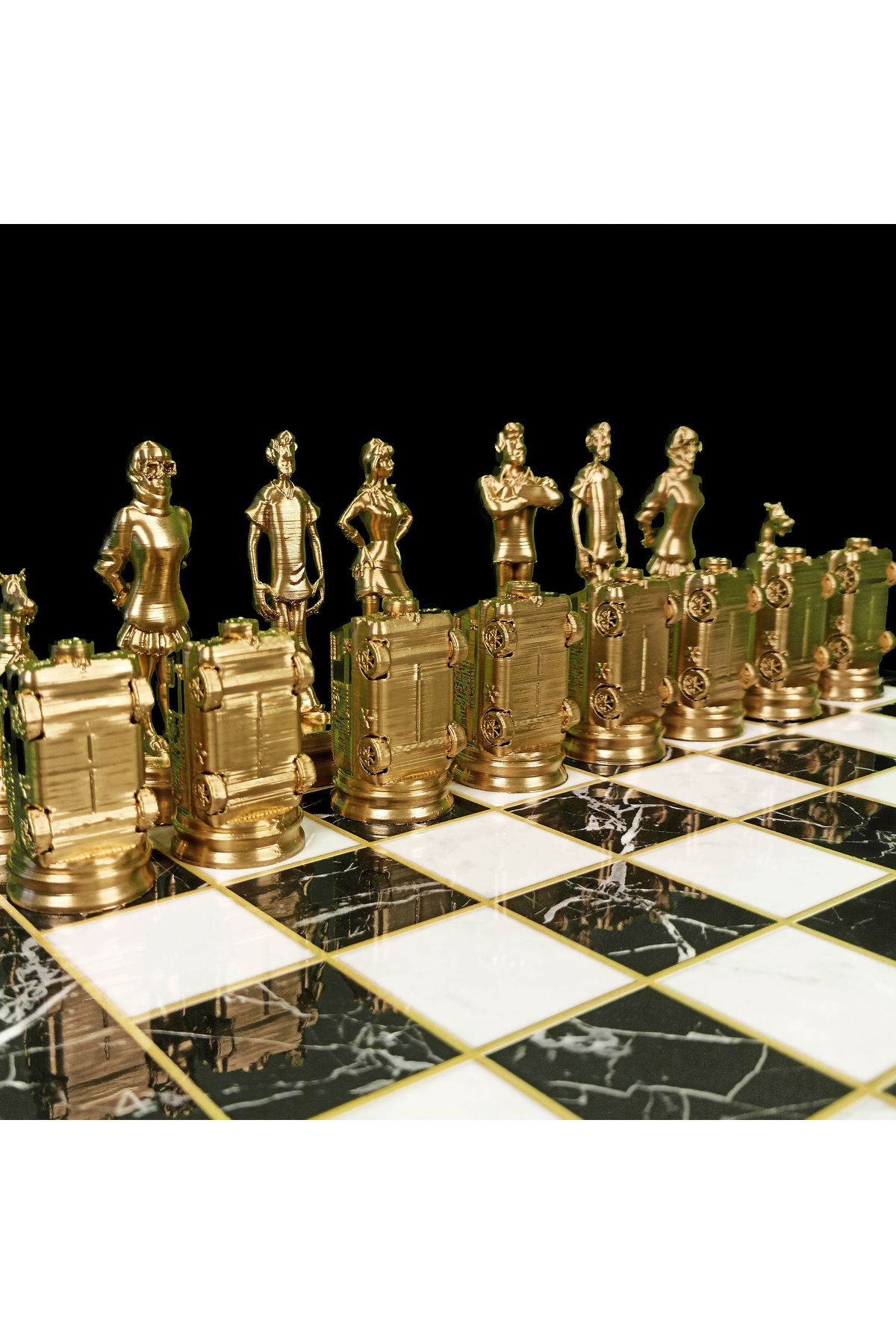 Fume Design-Scooby Doo Adult Chess Set - 36 X 36 Cm with Chessboard with Storage 5