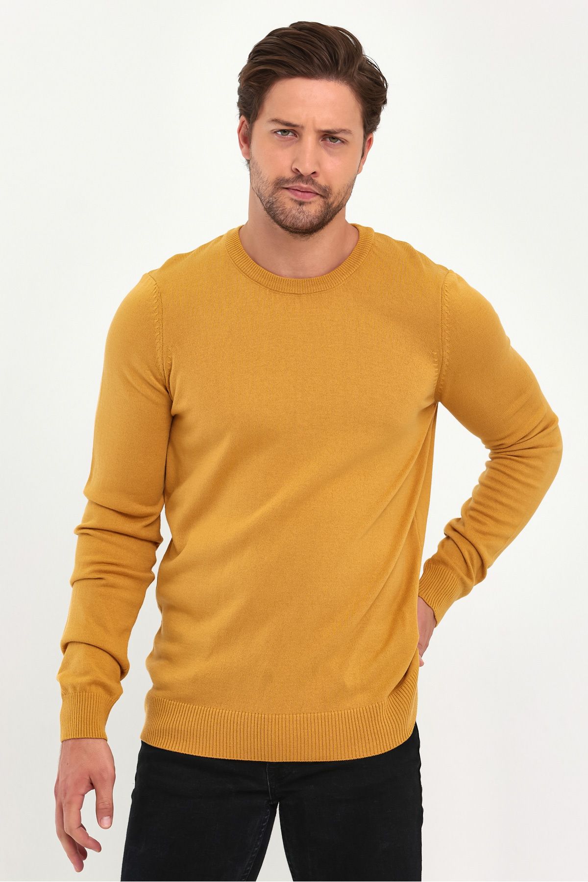 Men's mustard clearance crew neck jumper