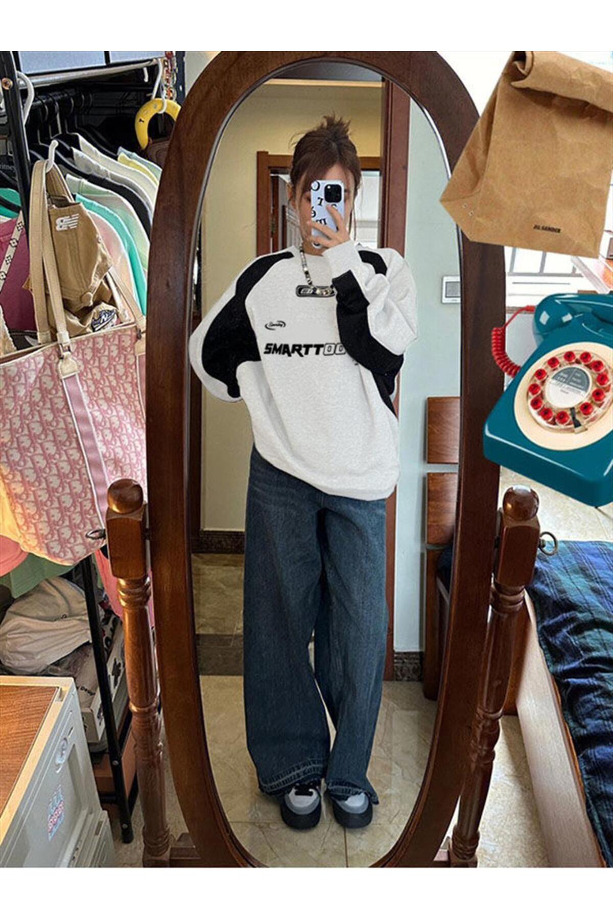 Touz  Y2K Streetwear Smarttooth Baskılı Beyaz Unisex Oversize Bisiklet Yaka Sweatshirt - Görsel 2