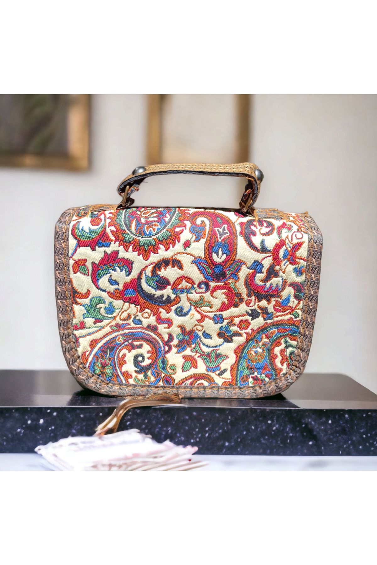 Patterned purses top