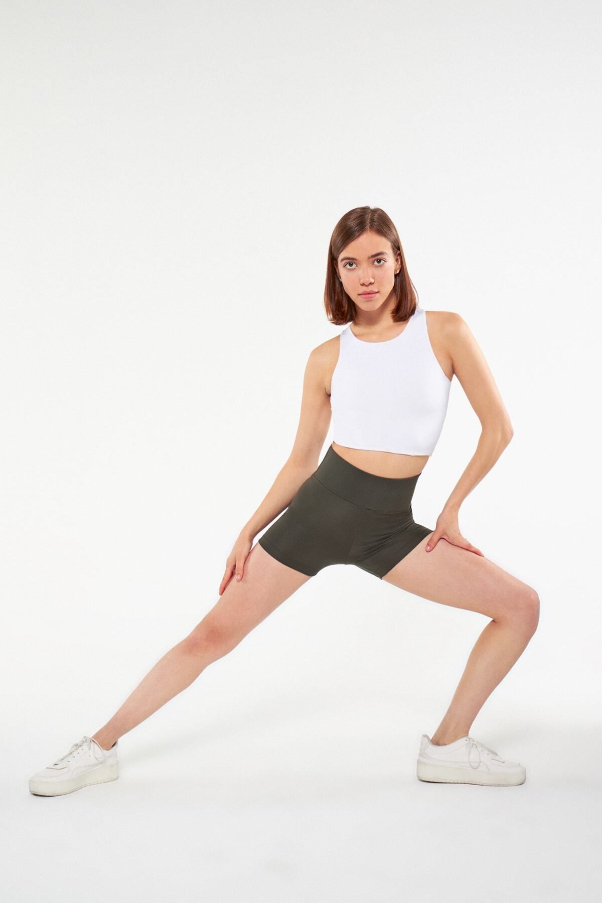 based on basics-One Size Compression Shorts Khaki 2