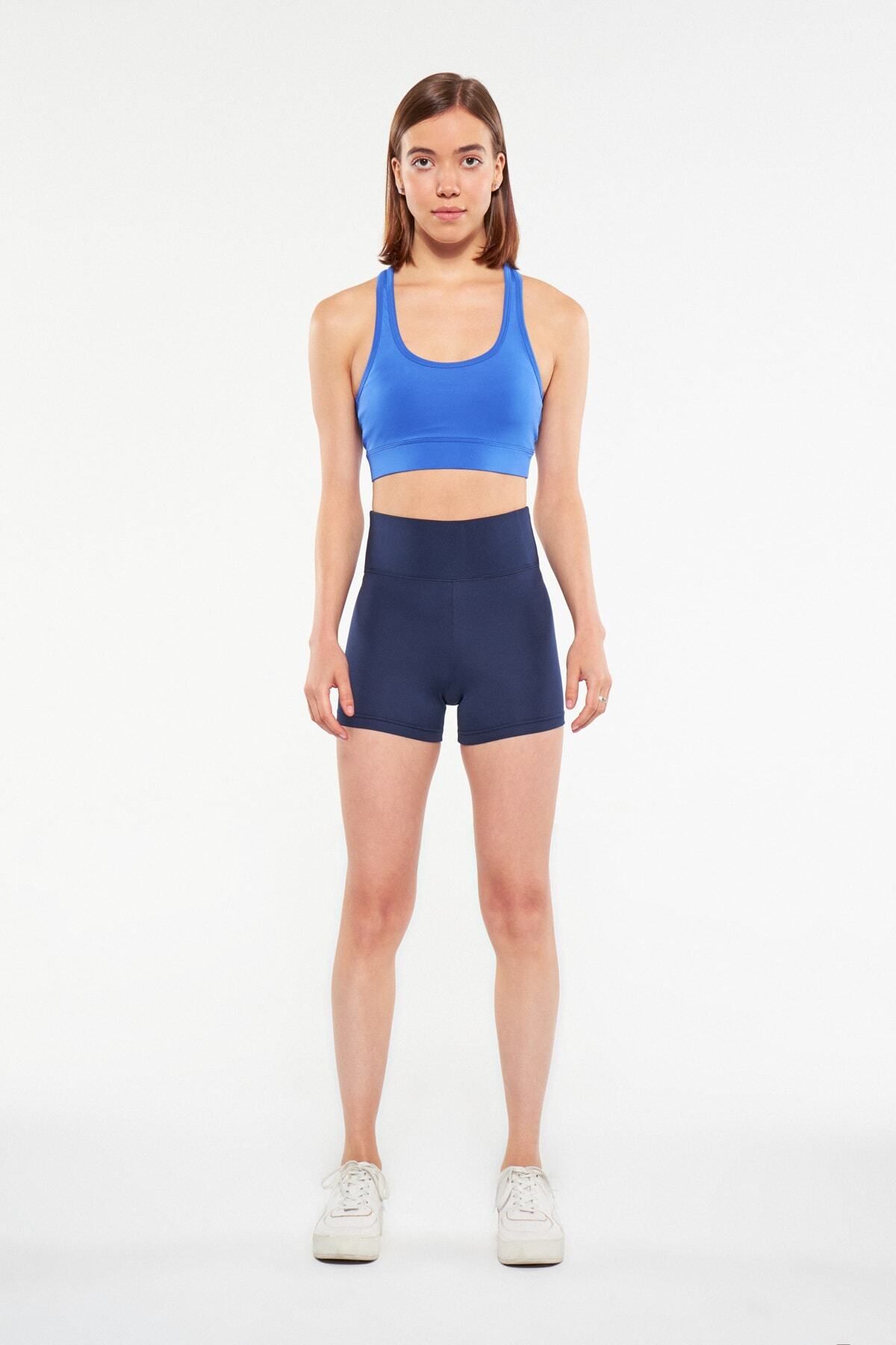 complete the look image