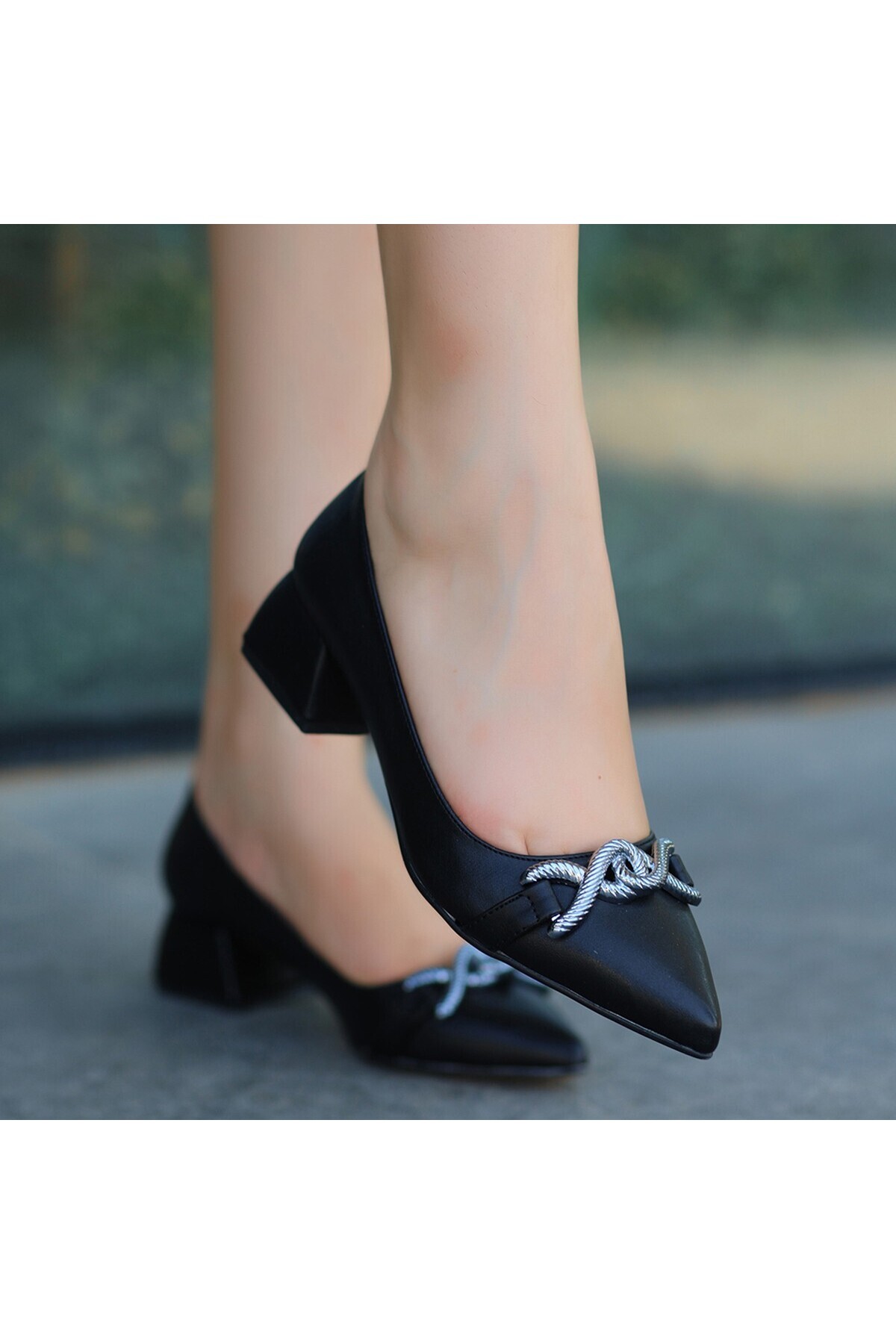 Rita Siyah Cilt Topuklu Ayakkabı