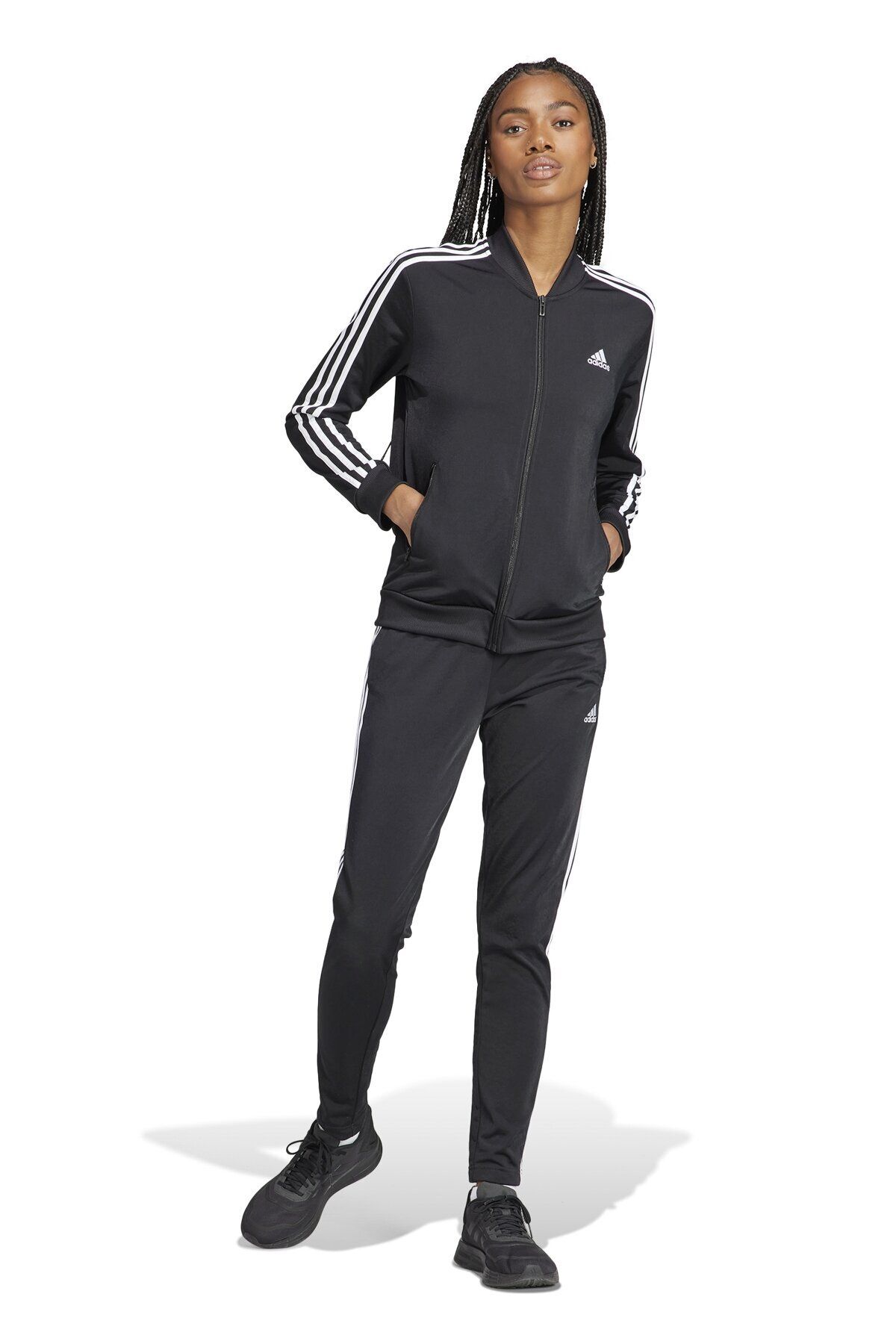 Woman adidas sweatsuit 2025