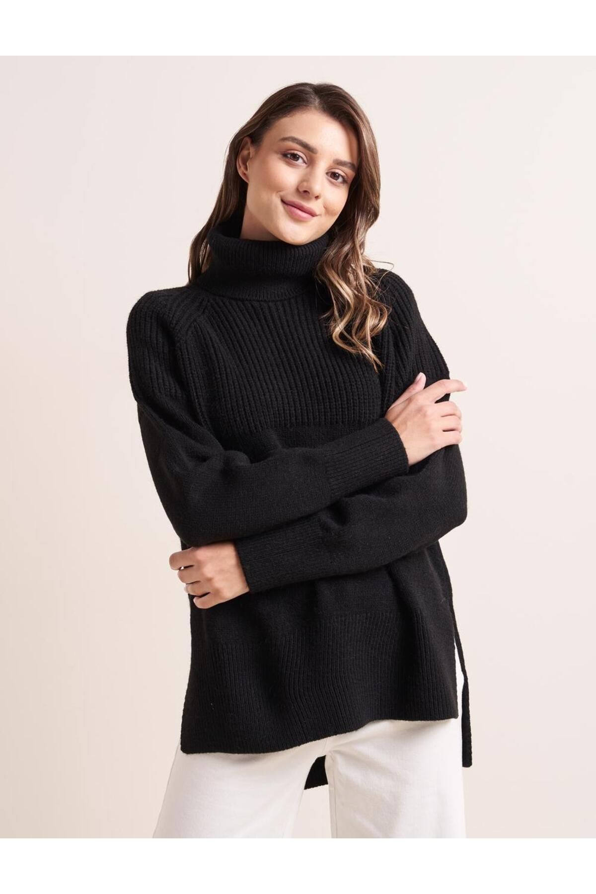 Loose black clearance turtleneck sweater