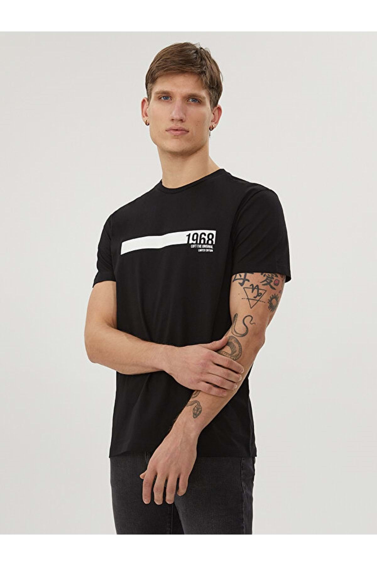 Loft 2028066 Front White Stripe 1968 Written T shirt Black L St04589 black l