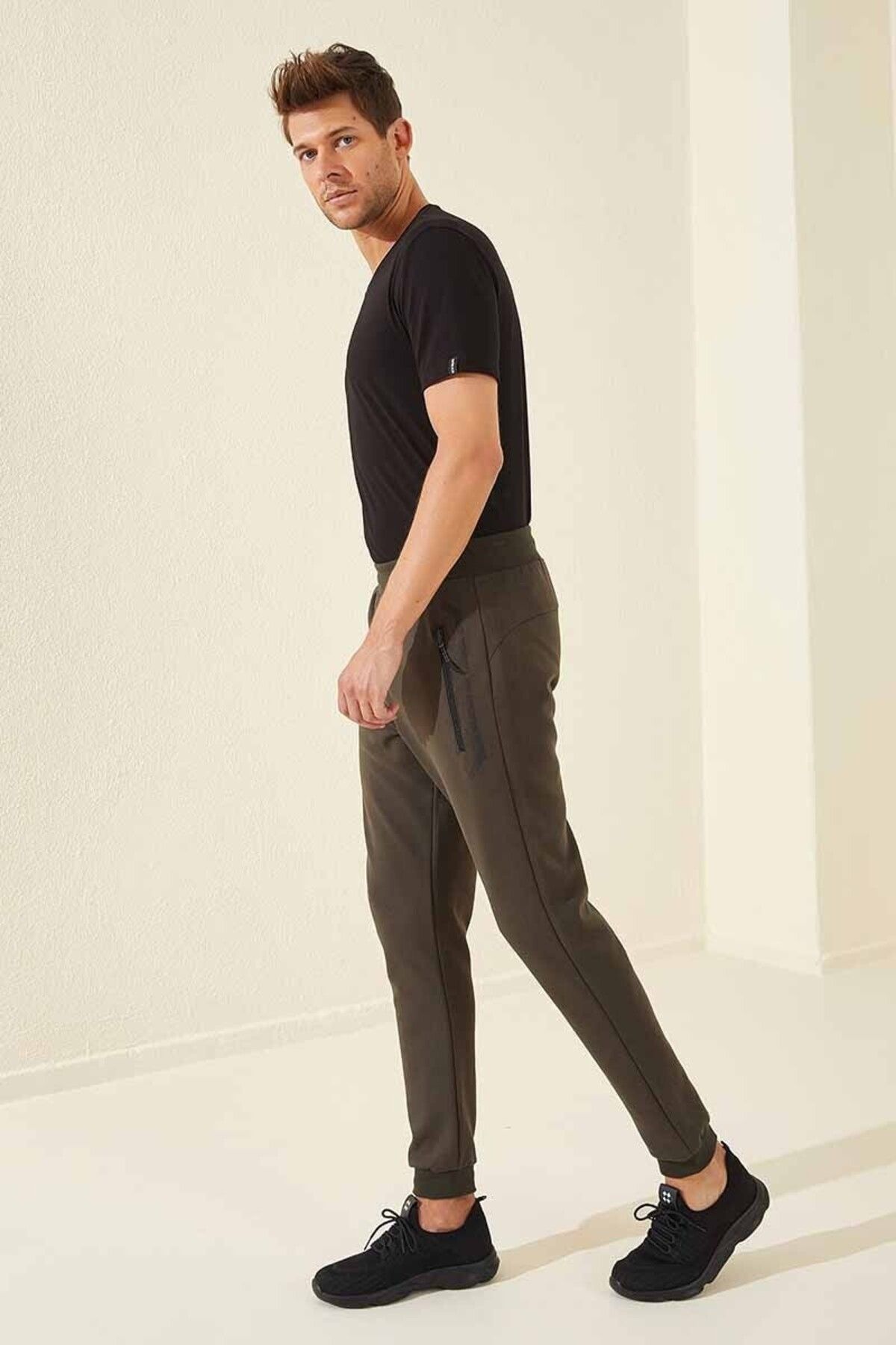 Mens khaki shop tracksuit bottoms