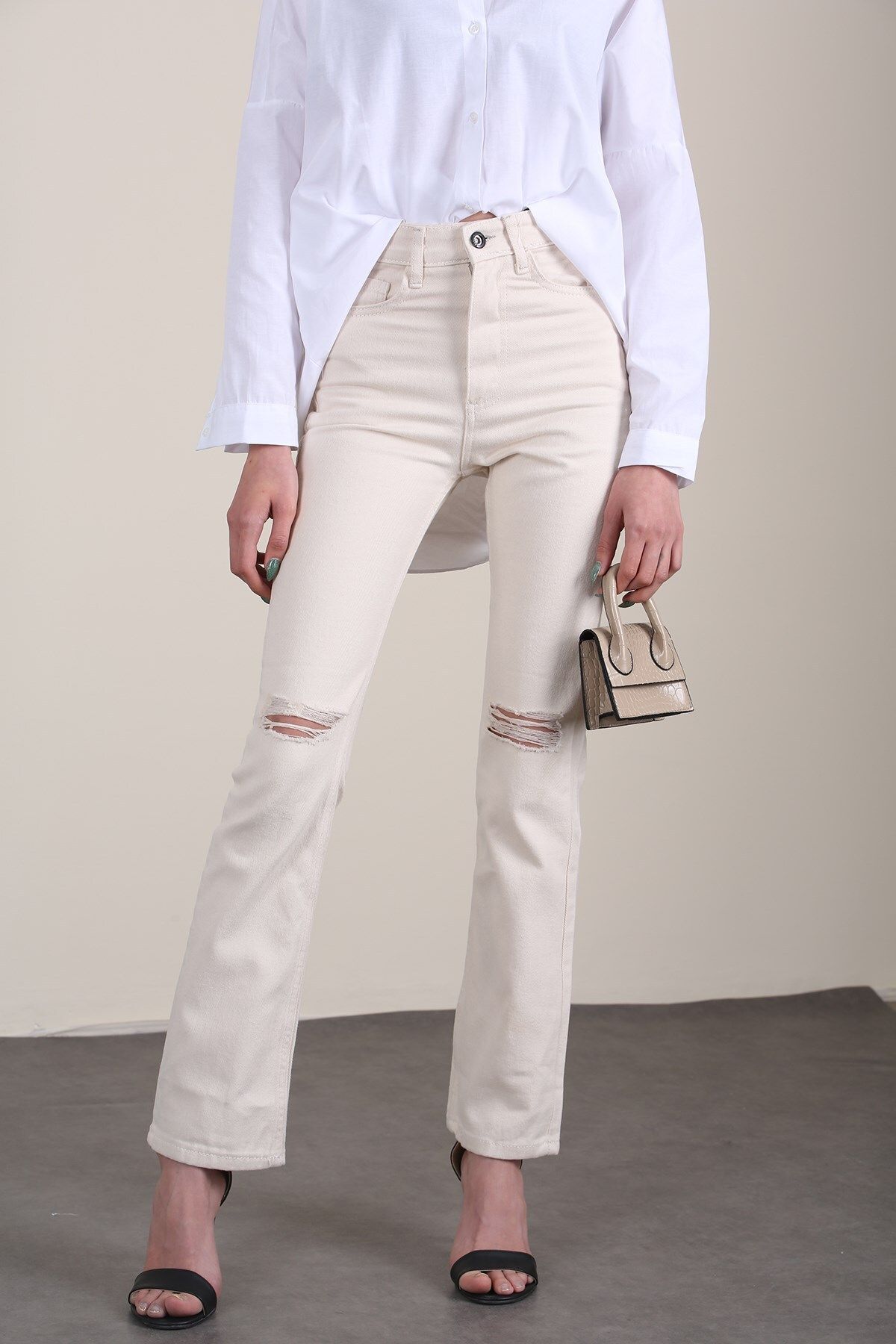شلوار جین بژ جیب دار مدل راسته طرح زاپدار زنانه مدمکست Madmext (برند ترکیه)