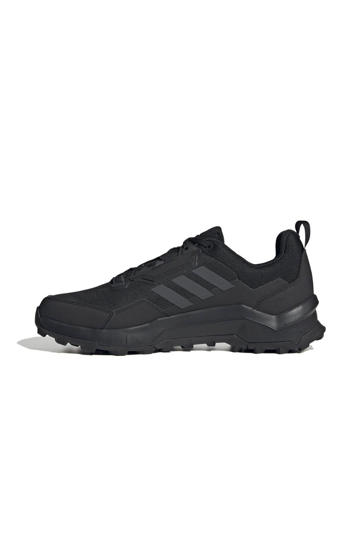 Adidas kanadia sale vs terrex