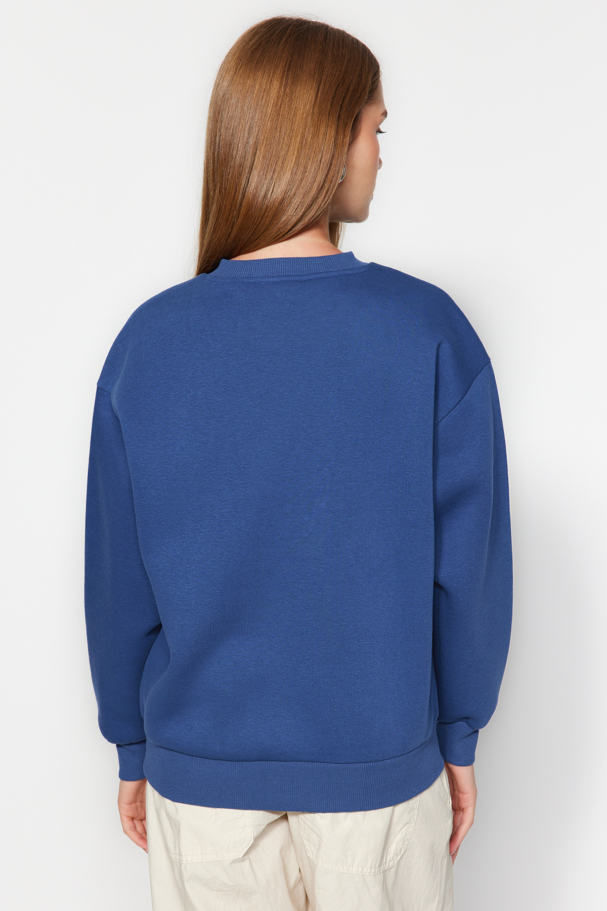 Trendyolmilla  Indigo Kalın İçi Polarlı Regular/Normal Kalıp Bisiklet Yaka Basic Örme Sweatshirt TWOAW24SW00101 - Görsel 7