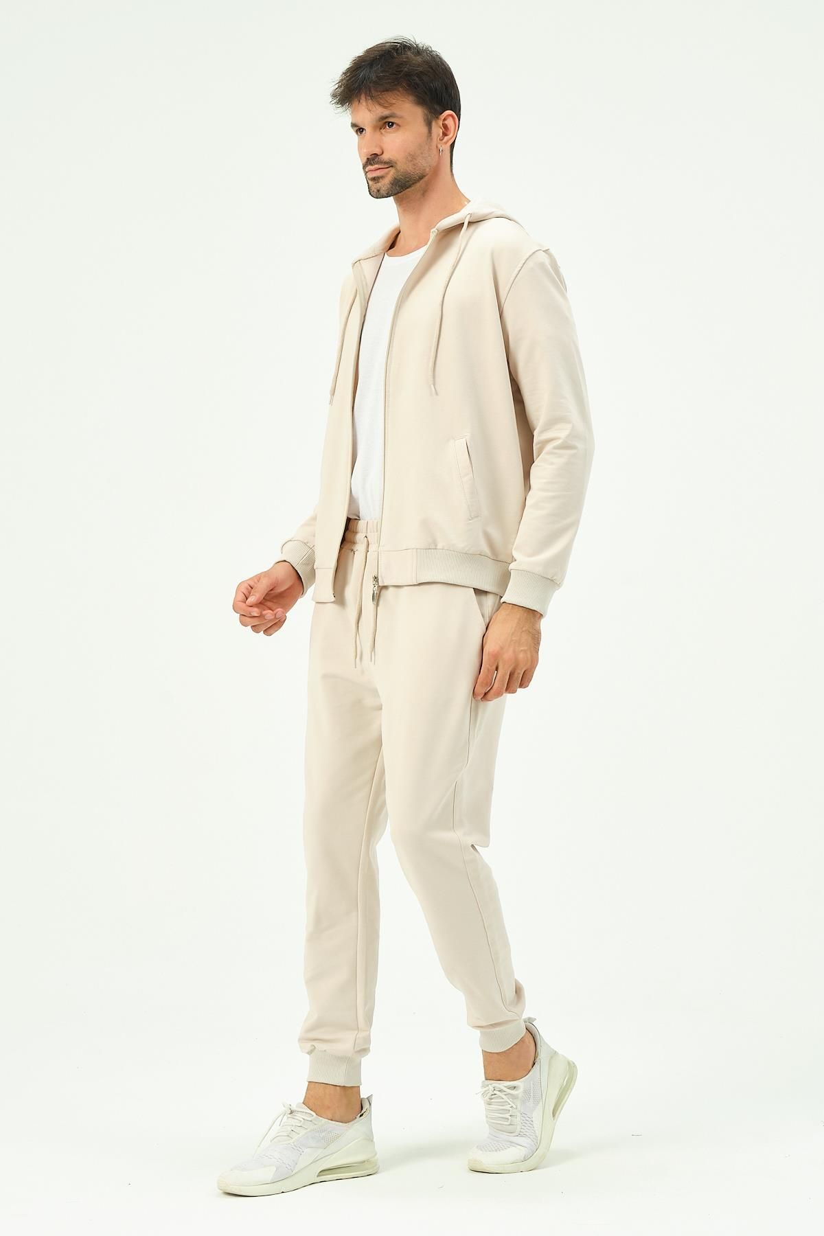 Beige deals tracksuit mens