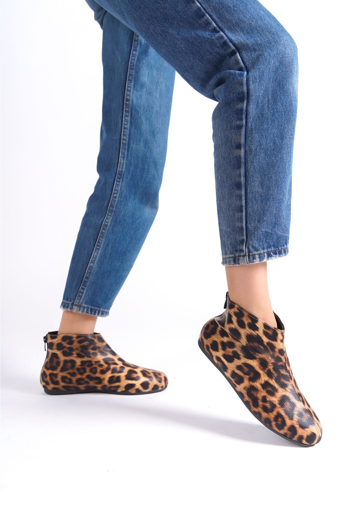 Moda De irmeni Leopard Women s Zippered Short Flat Boots BG1176