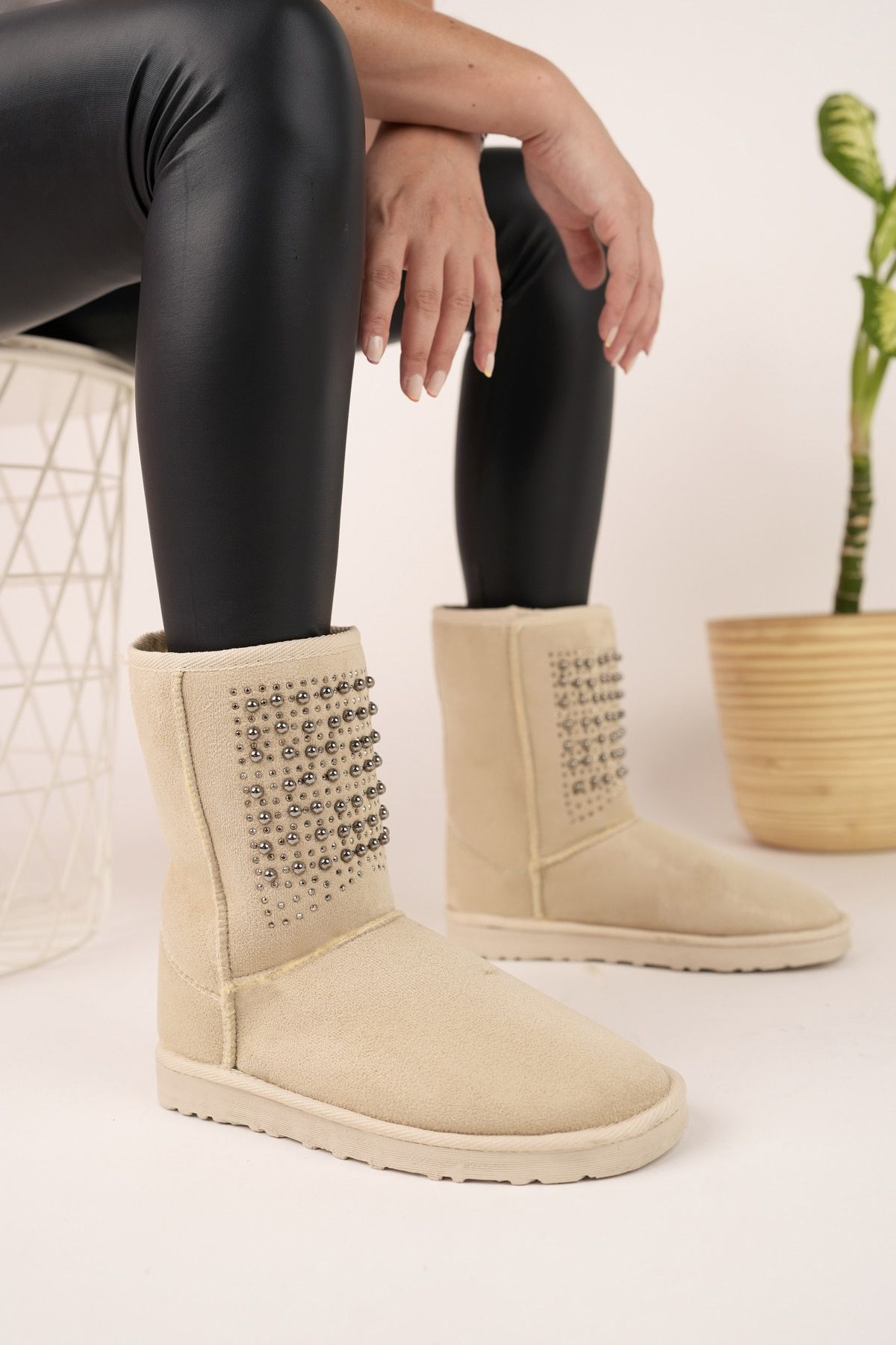 Ugg womens classic short turnlock boot outlet