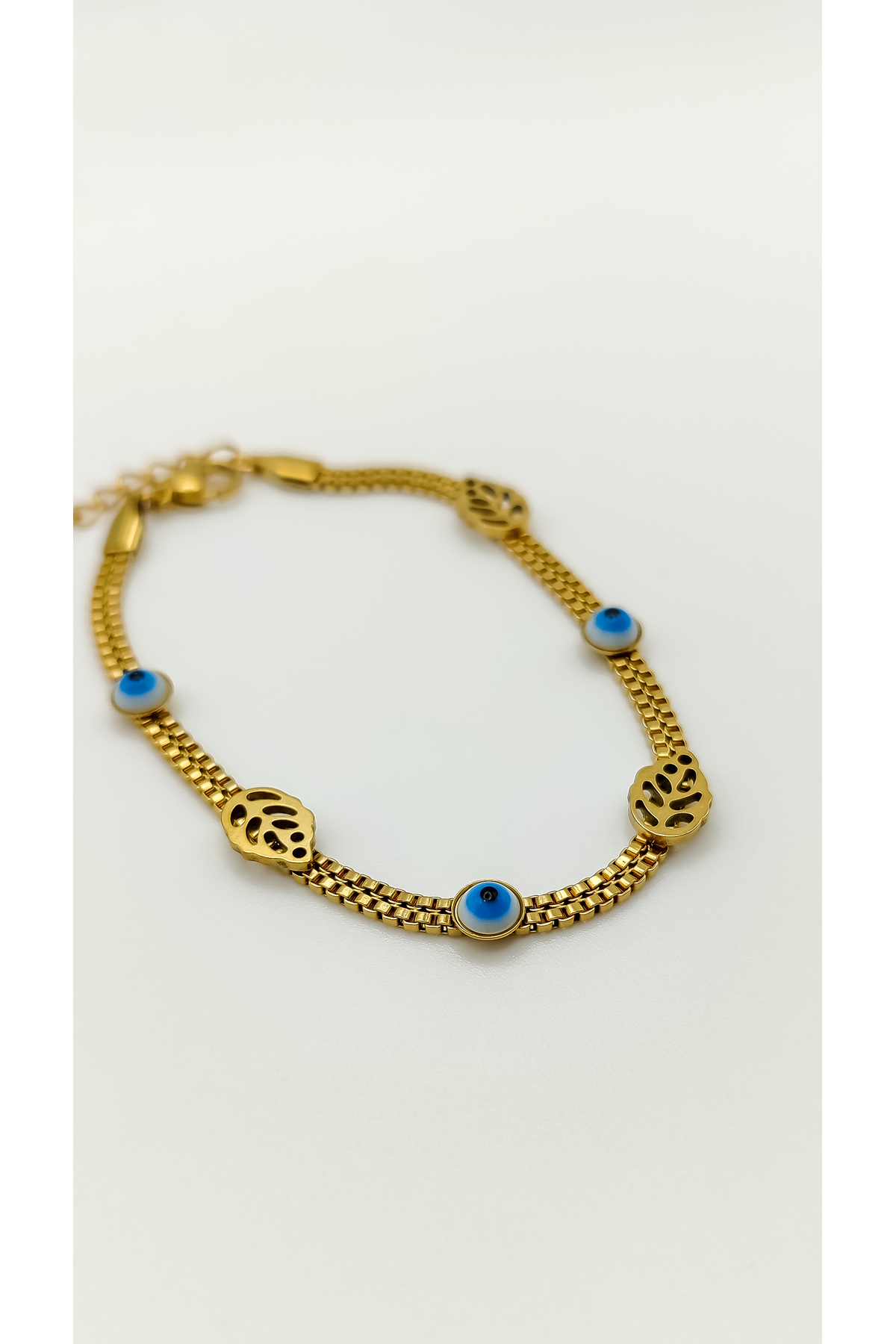 Yaprak Desenli Nazar Boncuklu 14 Ayar Altın Kaplama Çelik Bileklik 