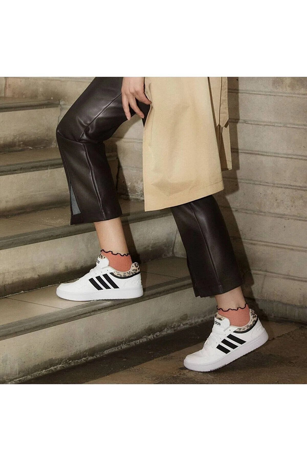Adidas slip on clearance comfort walking sneakers