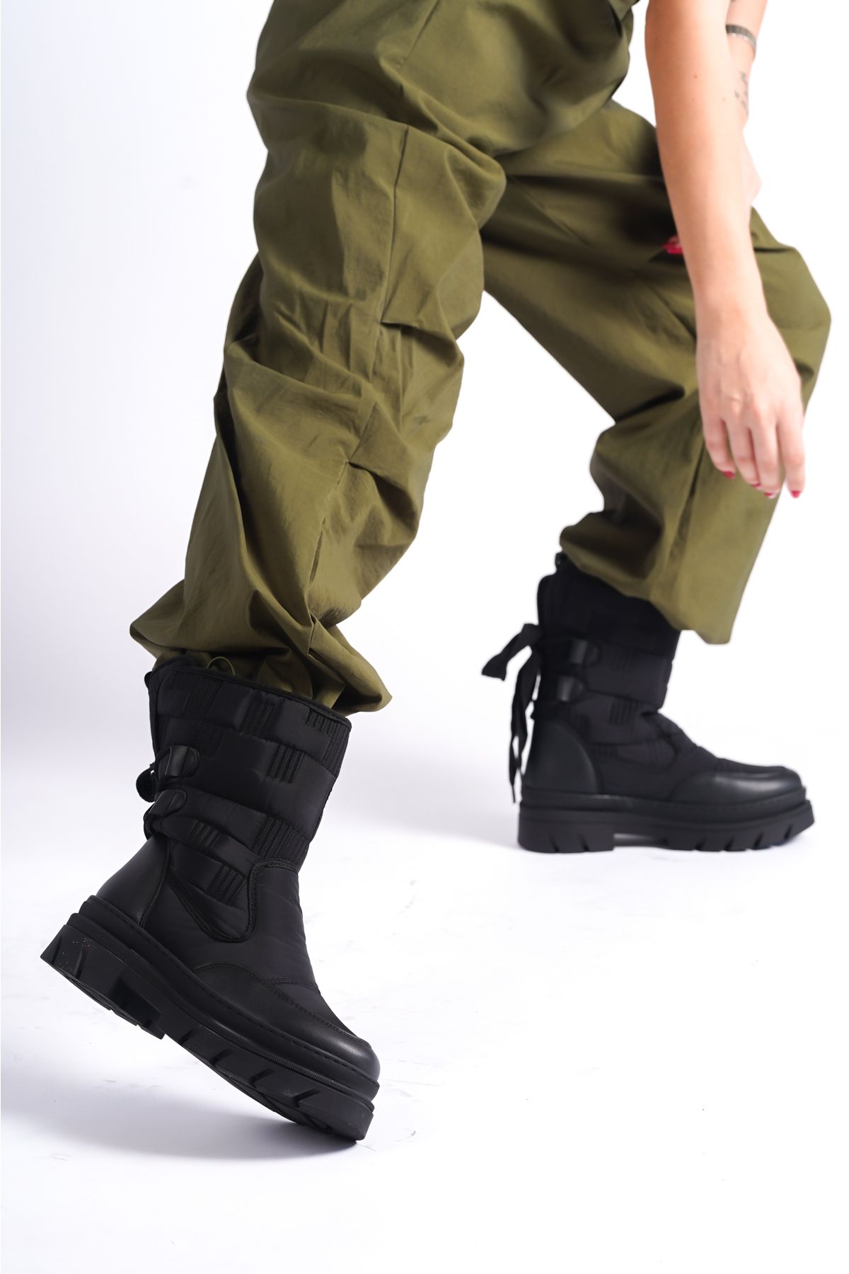 Saltopik Black Back Laced Snow Boots with Fur Inside Trendyol