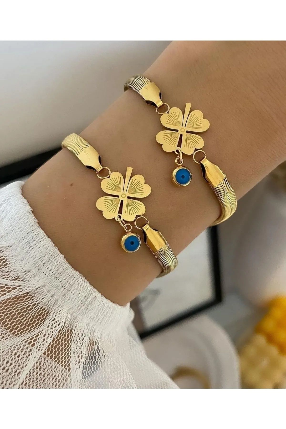 Clover gold deals bracelet