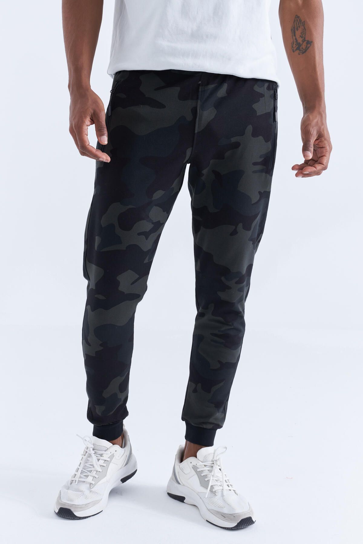 Mens camouflage tracksuit discount bottoms
