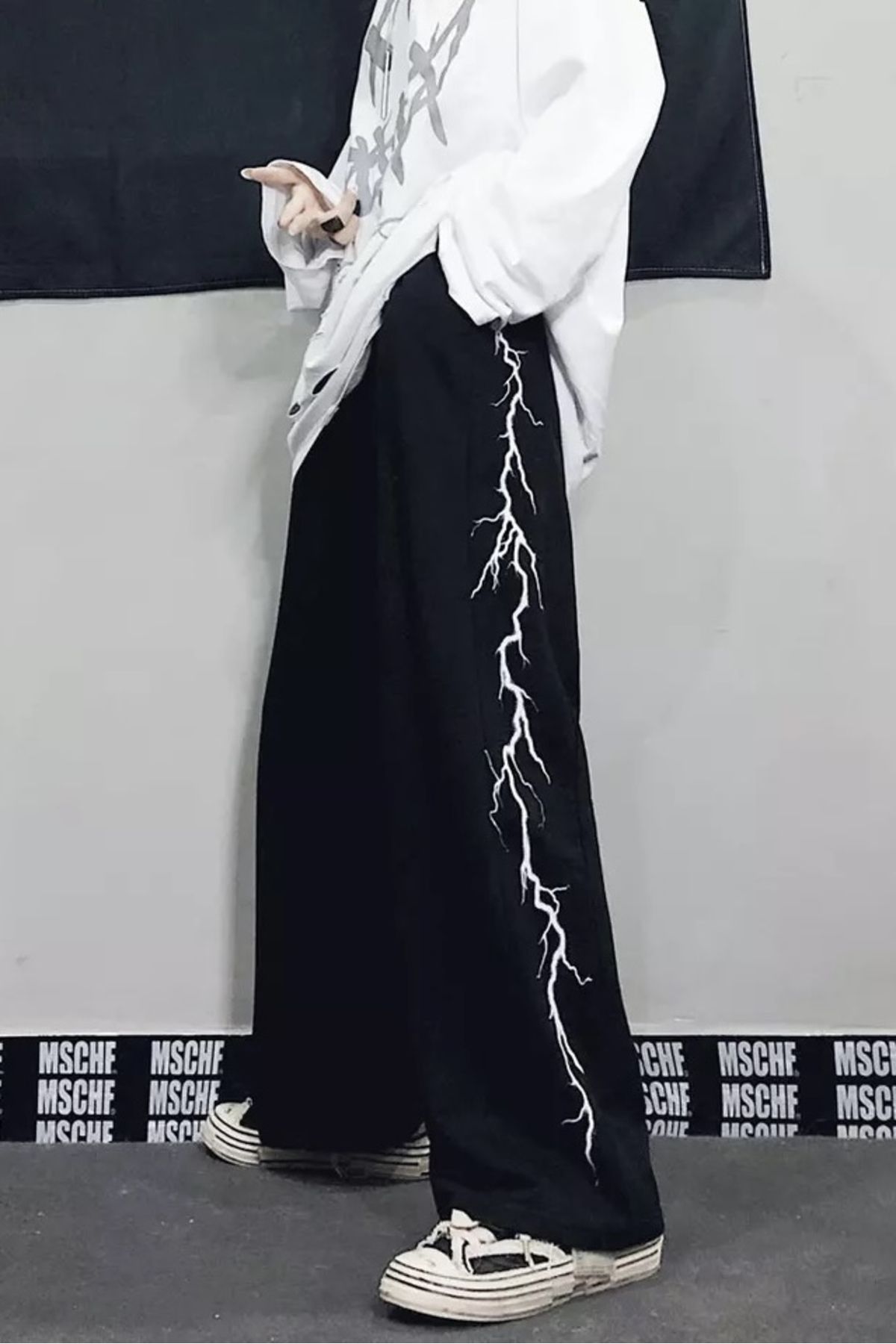 Black outlet lightning sweatpants