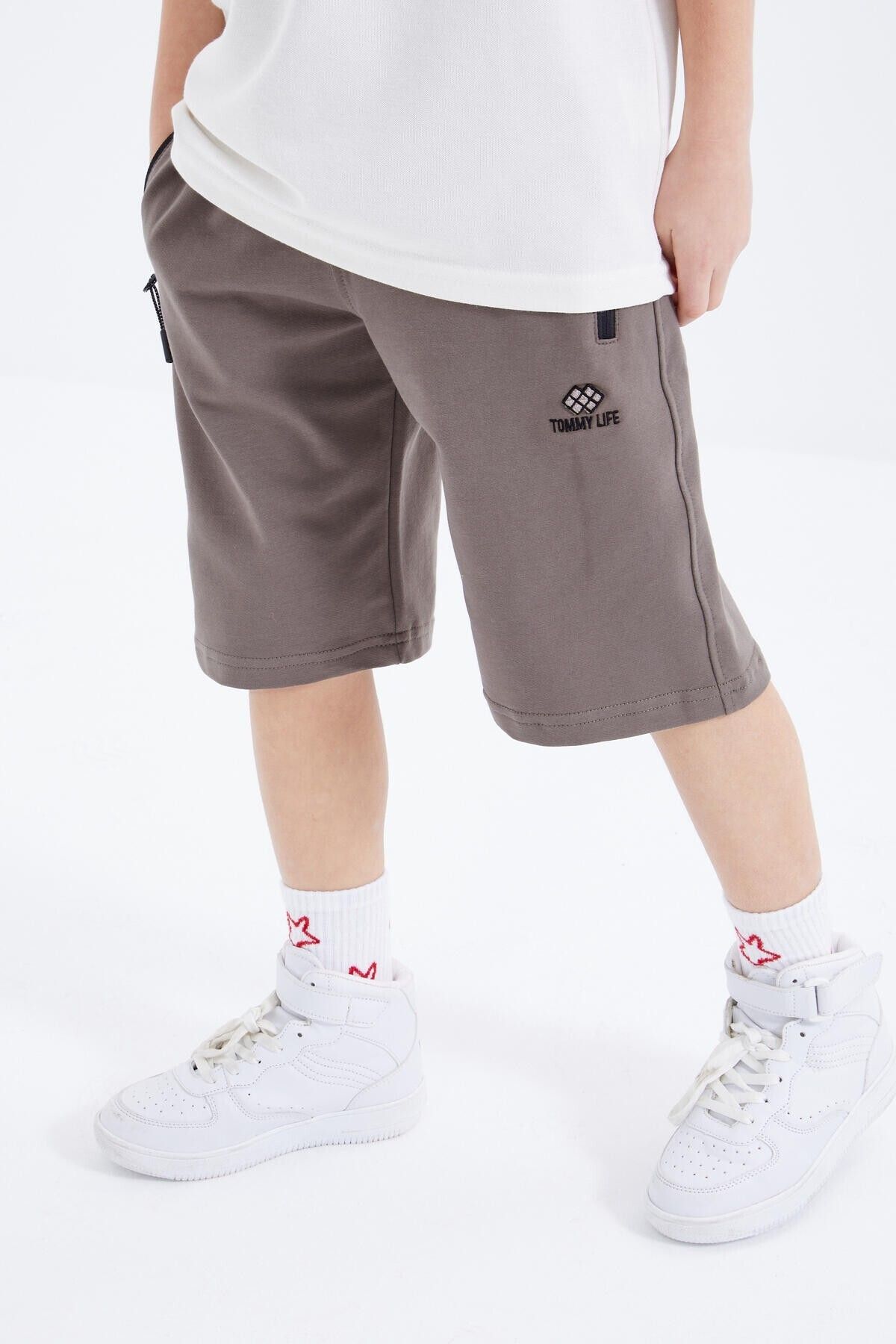 Boys shorts with zipper pocket discount