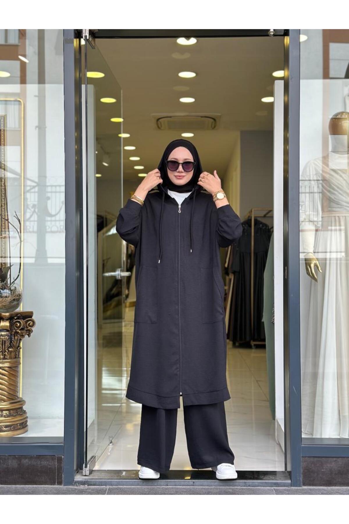 complete the look image