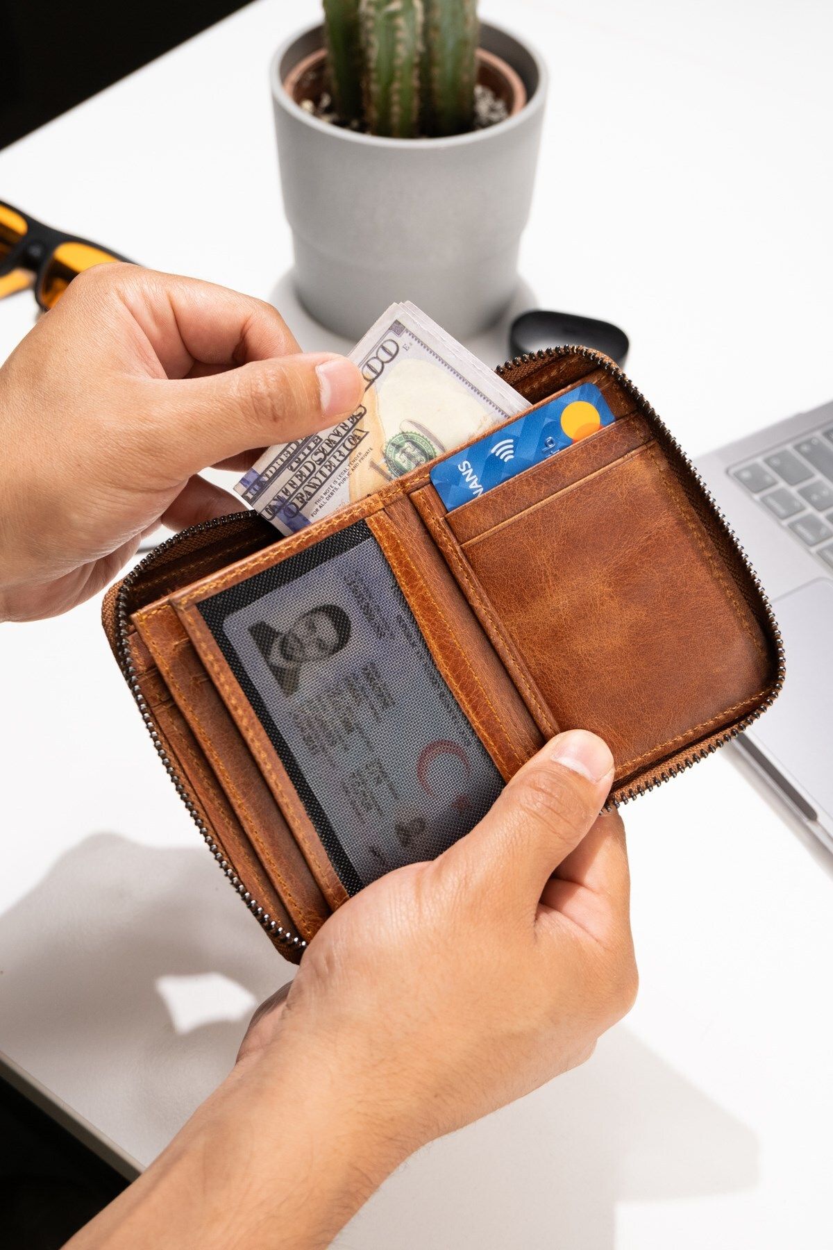 Gents leather wallet best sale