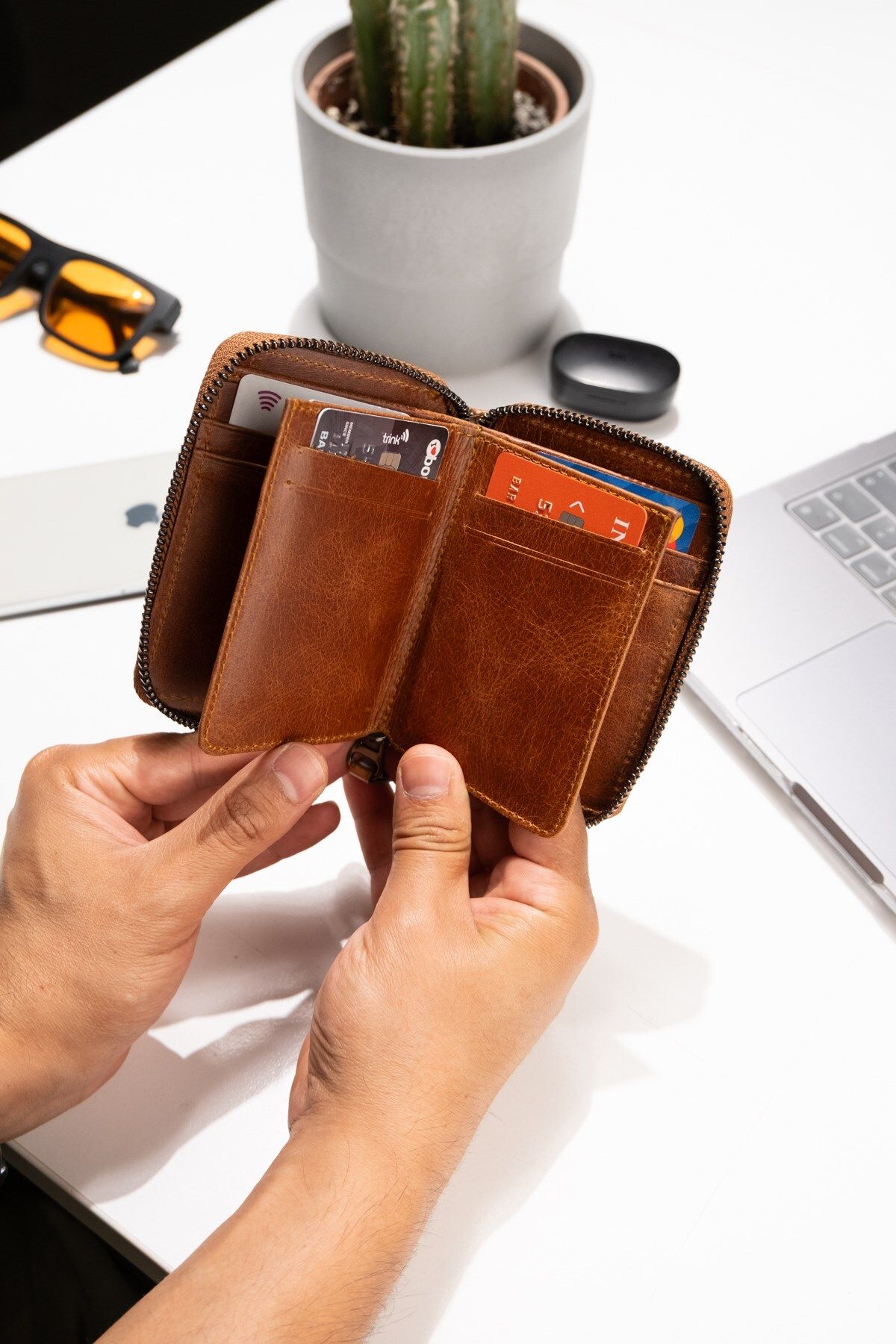 Newish Polo Men s Wallet Leather Zippered Card Holder Wallet with Money Compartment Black Length 11 Width 8.5
